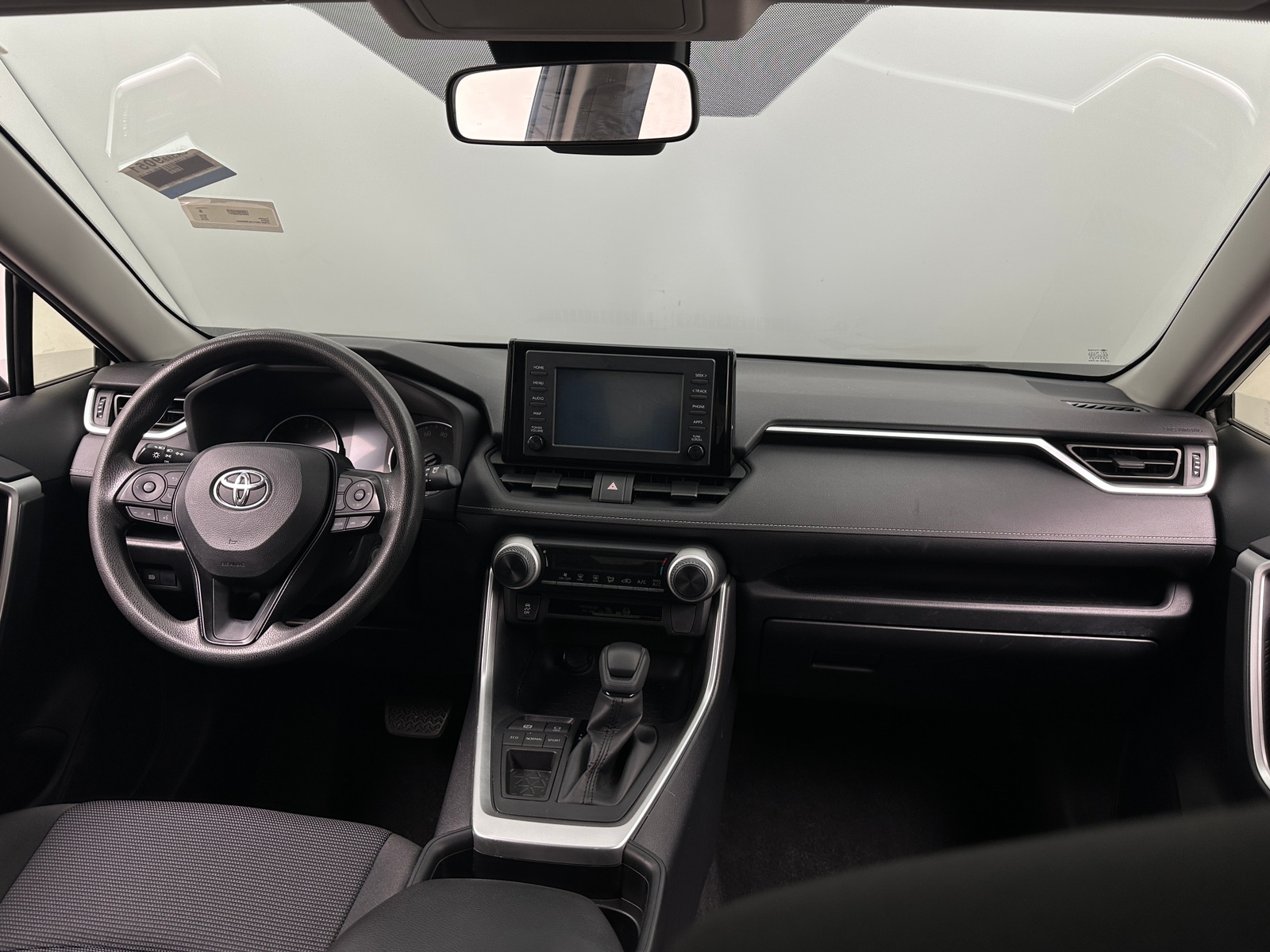 Thumbnail: 2019 Toyota RAV4 - 3