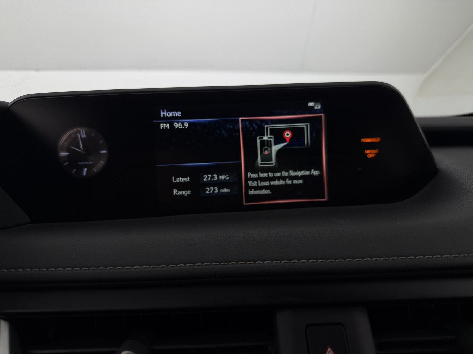 Thumbnail: 2019 Lexus UX - 3