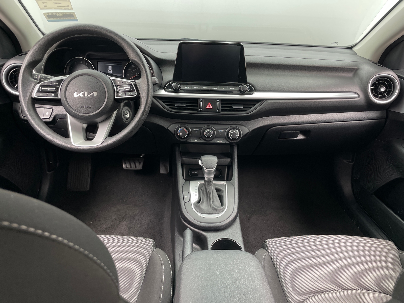 Thumbnail: 2024 Kia Forte - 3