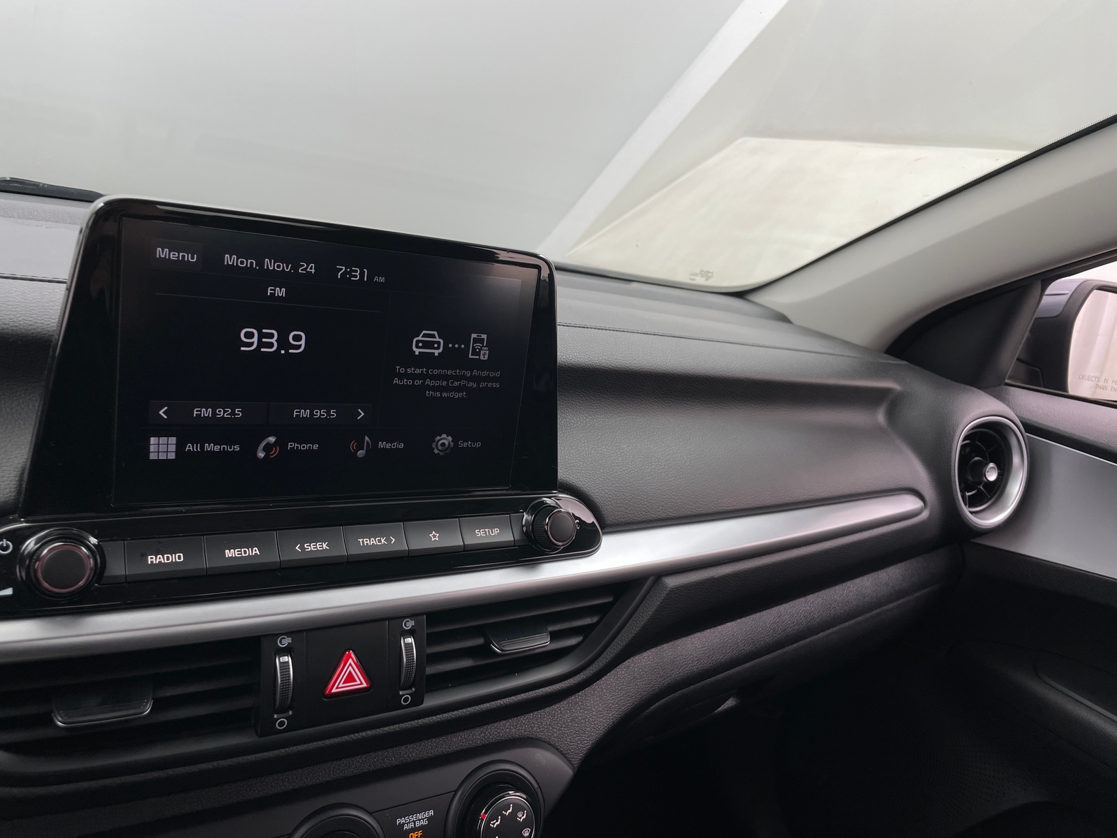 Thumbnail: 2024 Kia Forte - 4