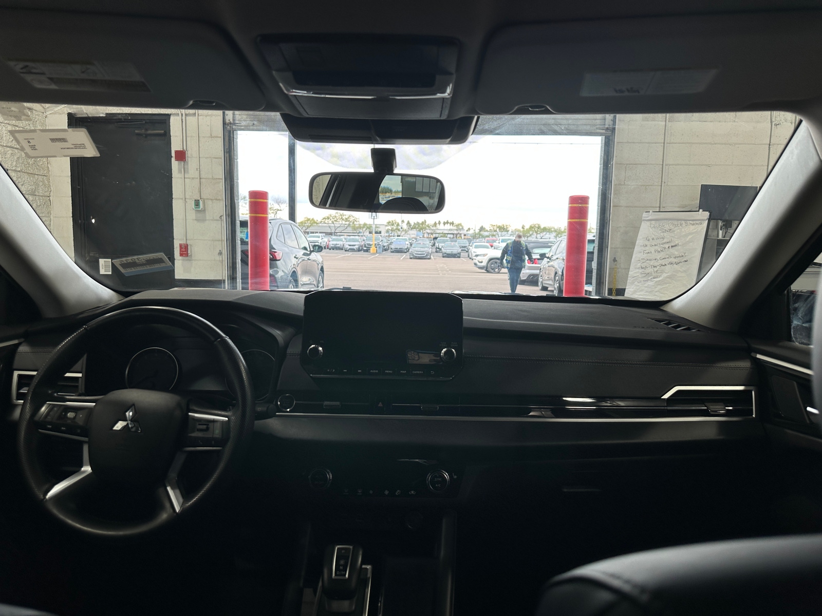 Thumbnail: 2024 Mitsubishi Outlander - 2