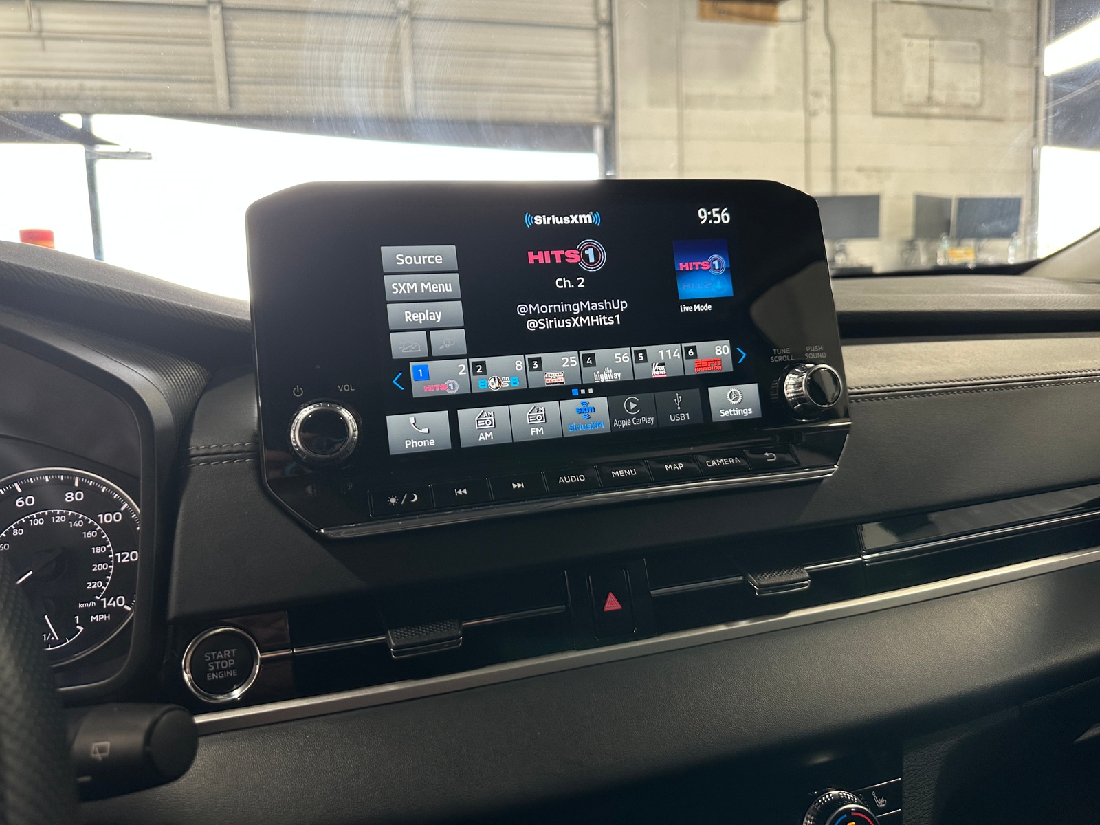 Thumbnail: 2024 Mitsubishi Outlander - 3