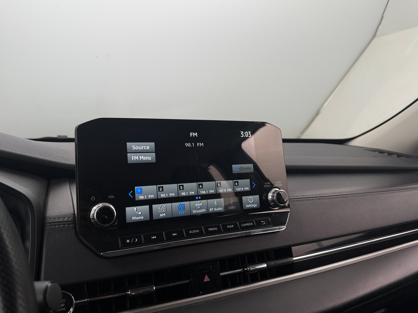 Thumbnail: 2024 Mitsubishi Outlander - 3