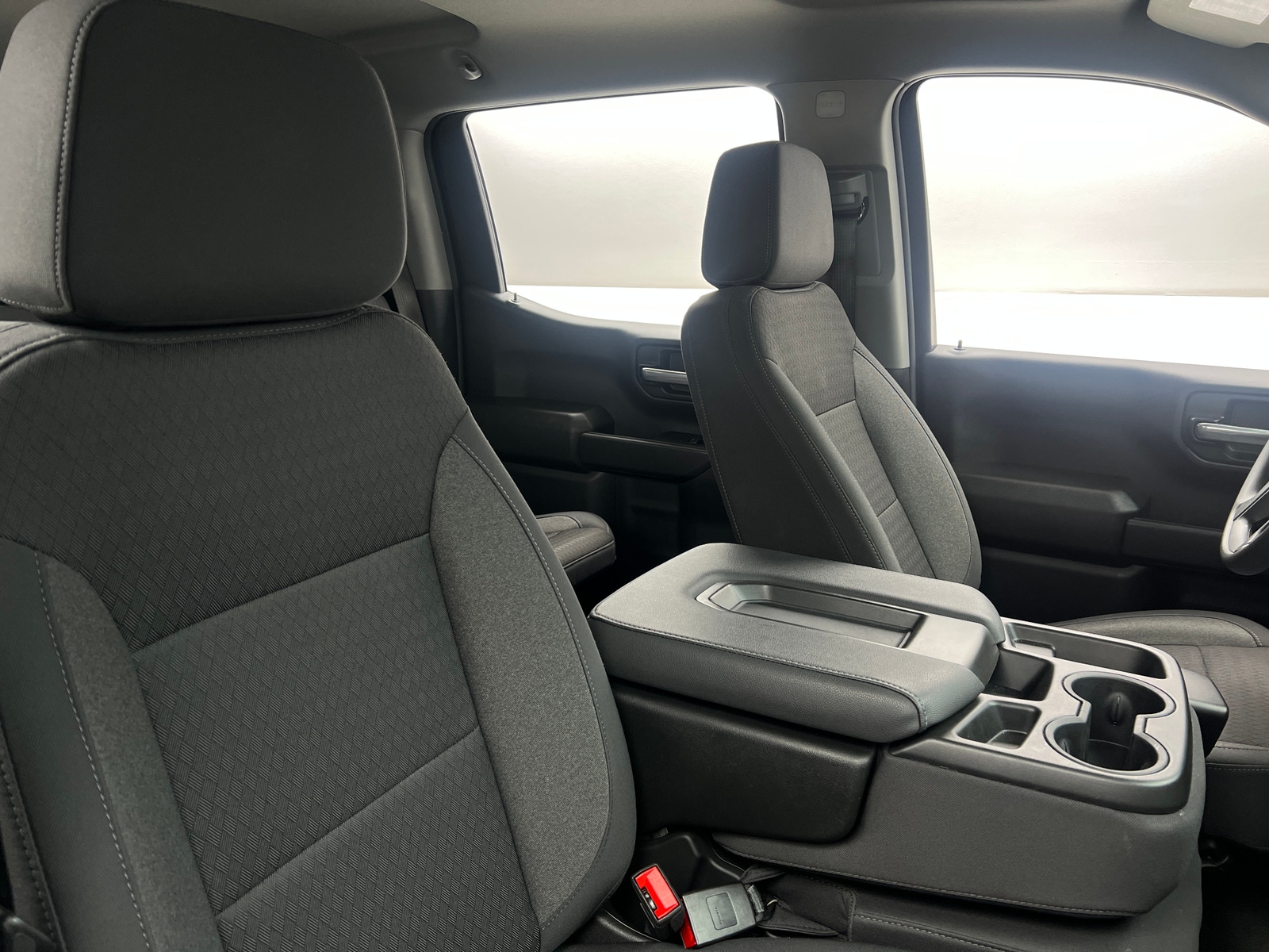 Thumbnail: 2025 Chevrolet Silverado 1500 - 2