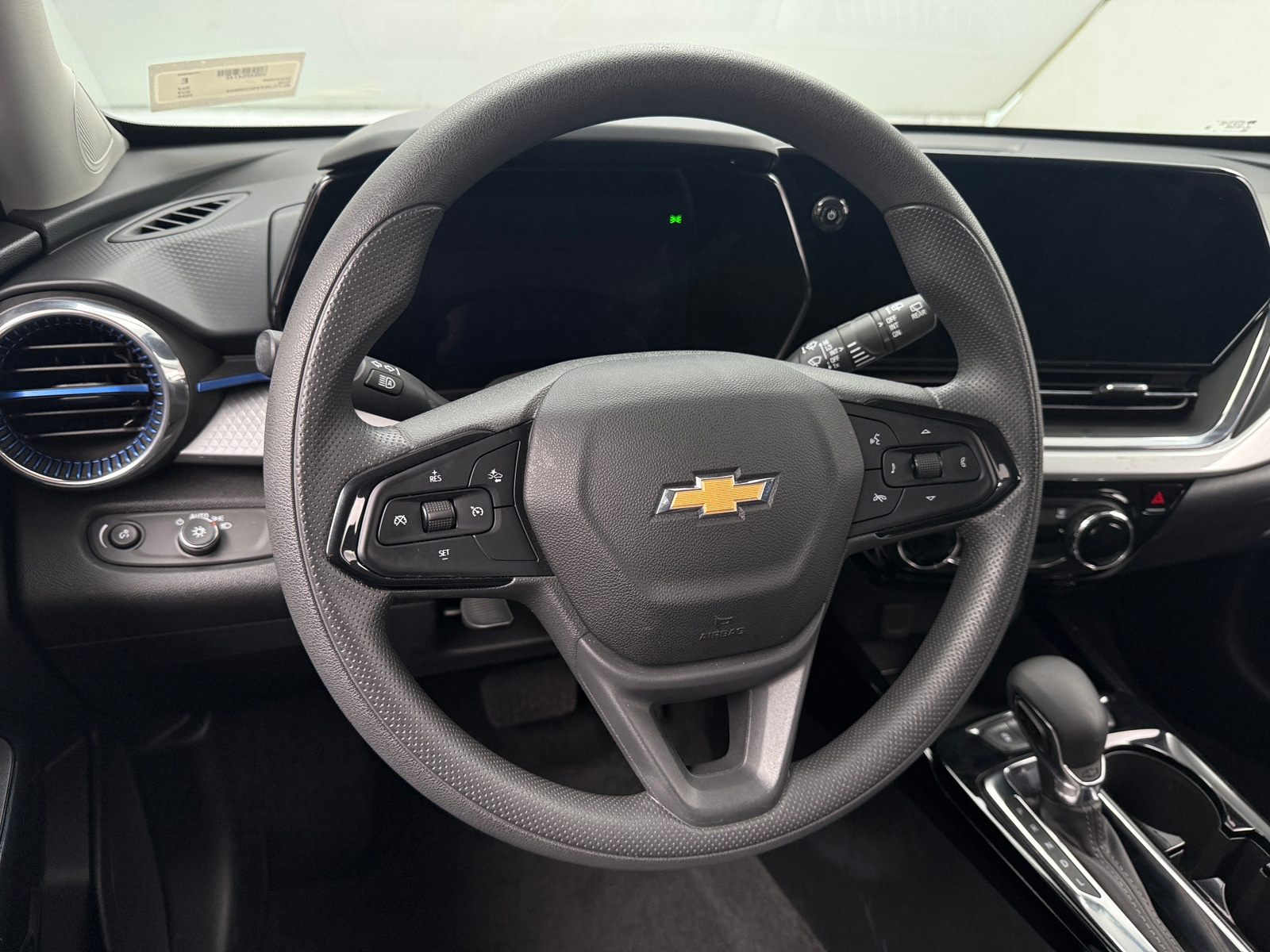 Thumbnail: 2025 Chevrolet Trax - 5