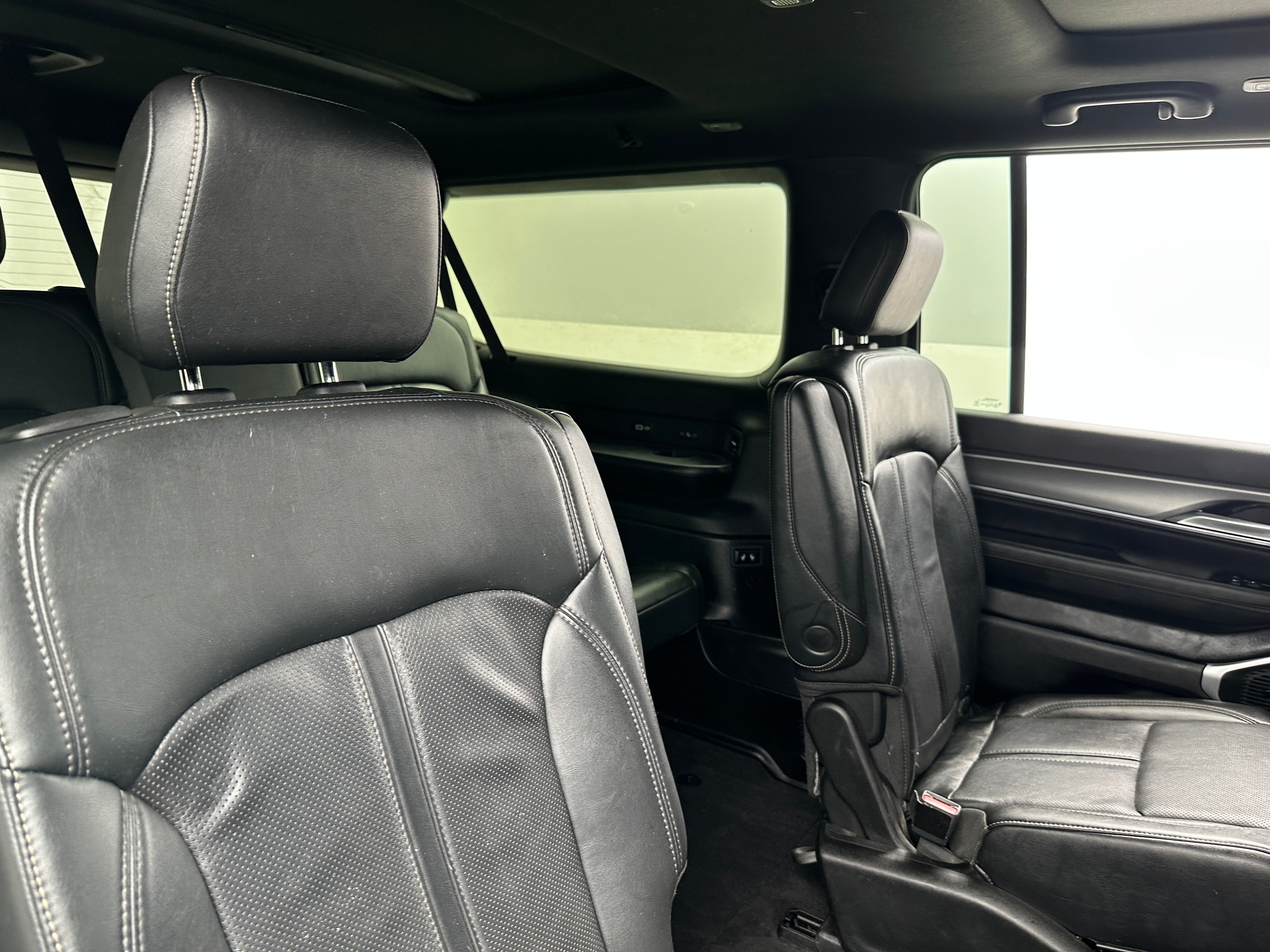 2023 Jeep Wagoneer L