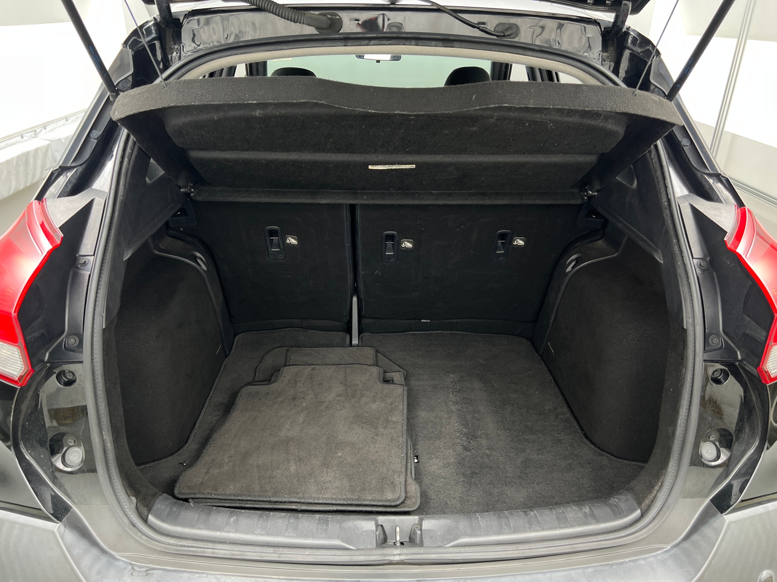 Thumbnail: 2020 Nissan Kicks - 7