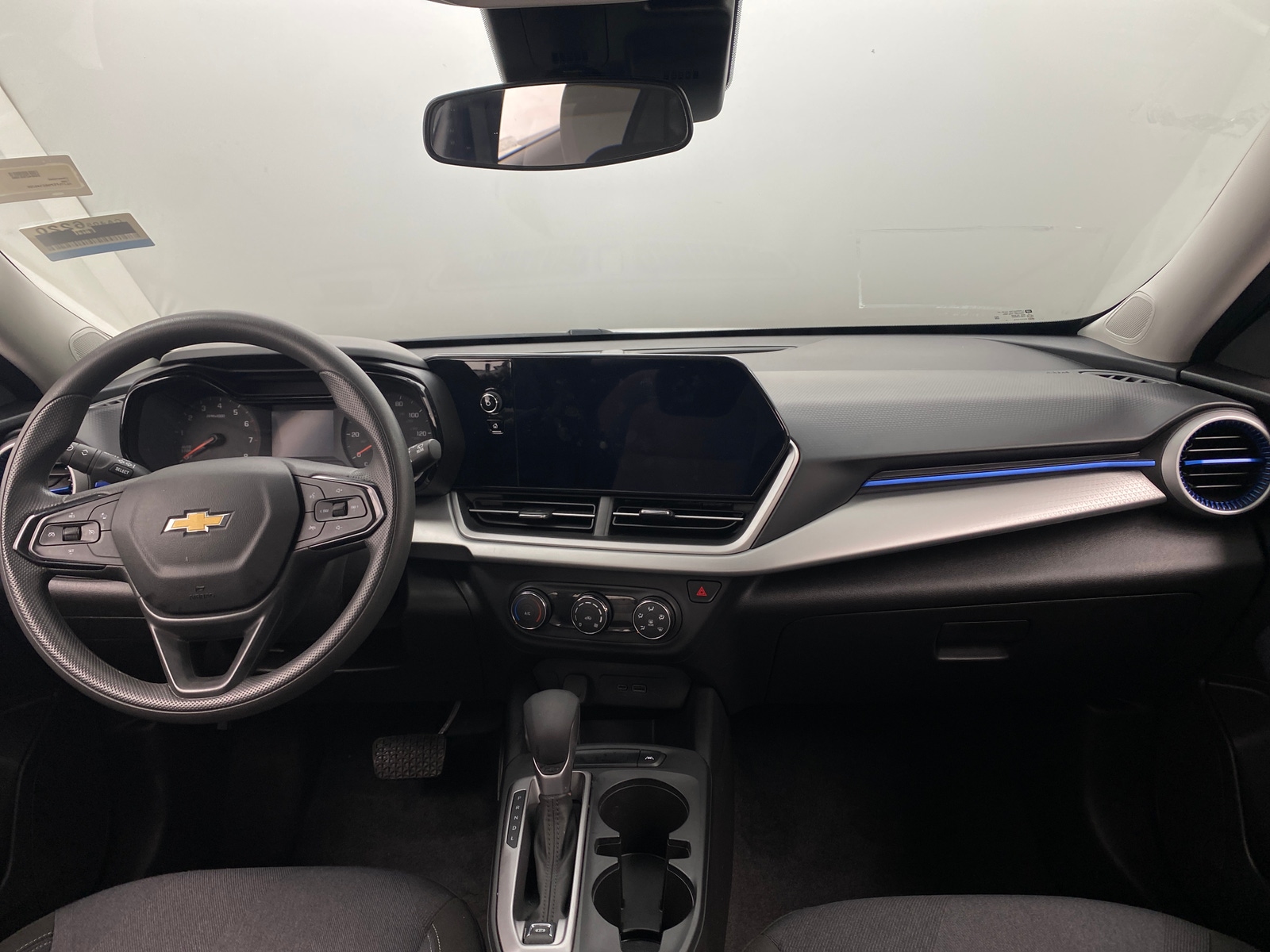 Thumbnail: 2025 Chevrolet Trax - 3