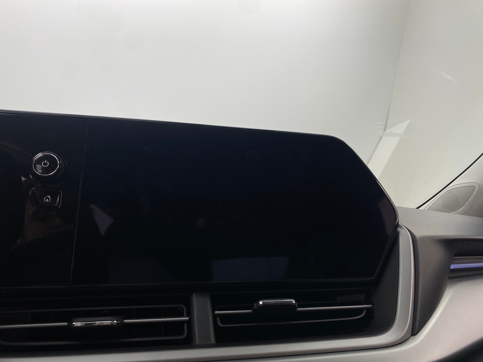 Thumbnail: 2025 Chevrolet Trax - 4