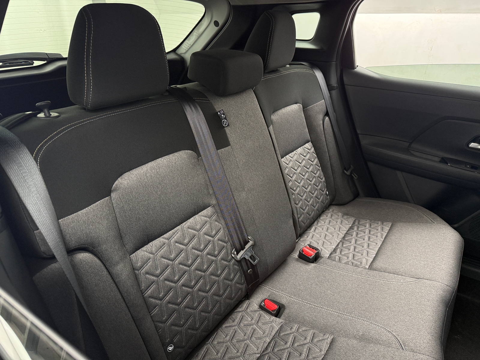 Thumbnail: 2025 Nissan Kicks - 6