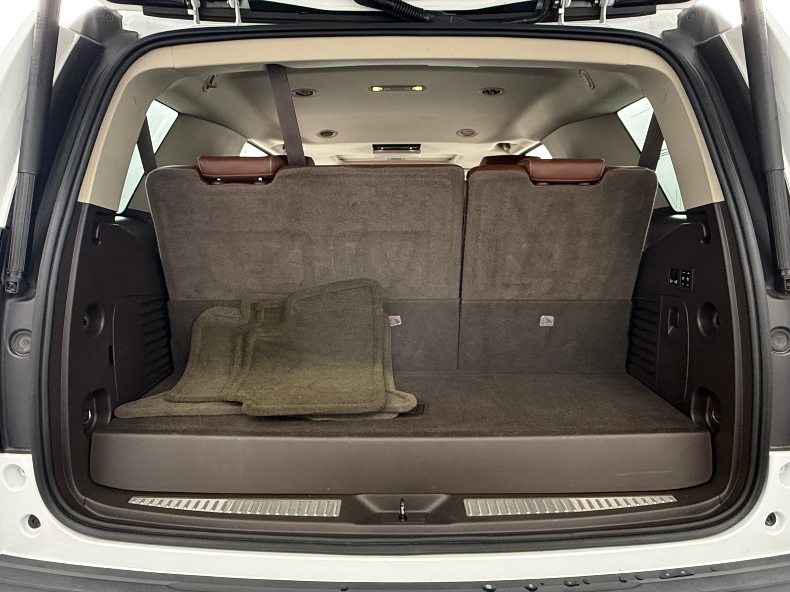 Thumbnail: 2016 Chevrolet Tahoe - 6