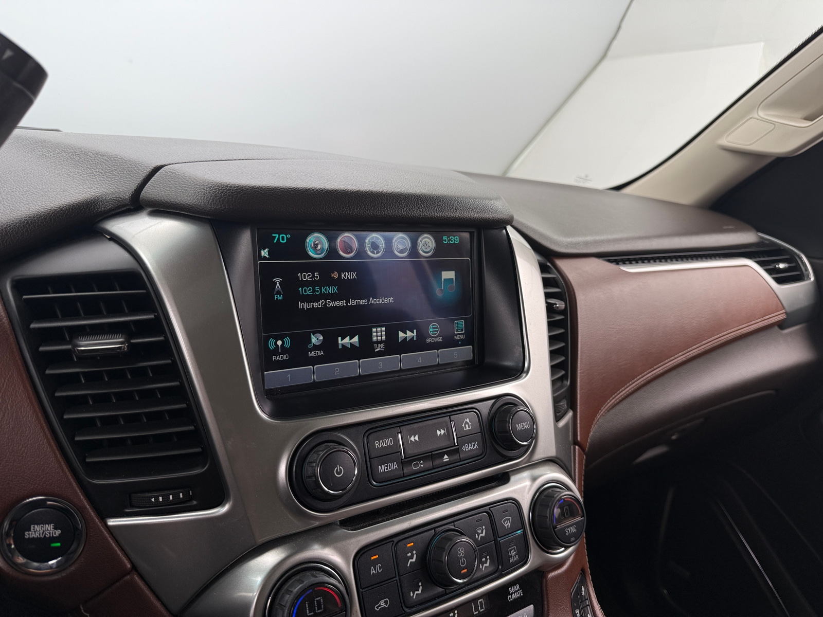 Thumbnail: 2016 Chevrolet Tahoe - 3