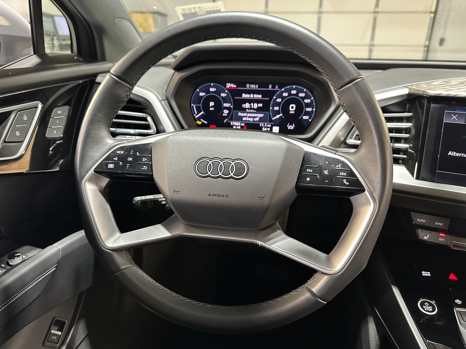 Thumbnail: 2025 Audi Q4 e-tron - 4