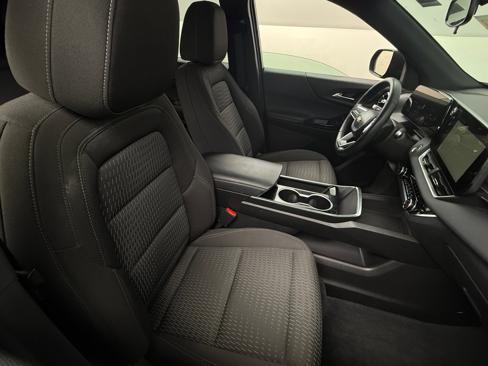 Thumbnail: 2025 Chevrolet Equinox - 2