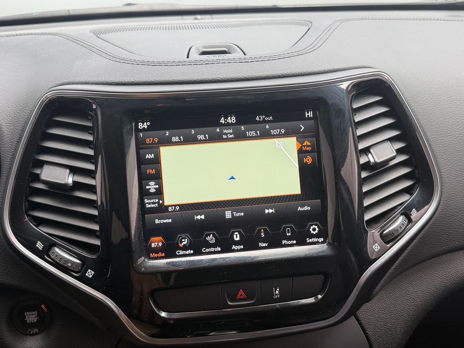 Thumbnail: 2022 Jeep Cherokee - 3