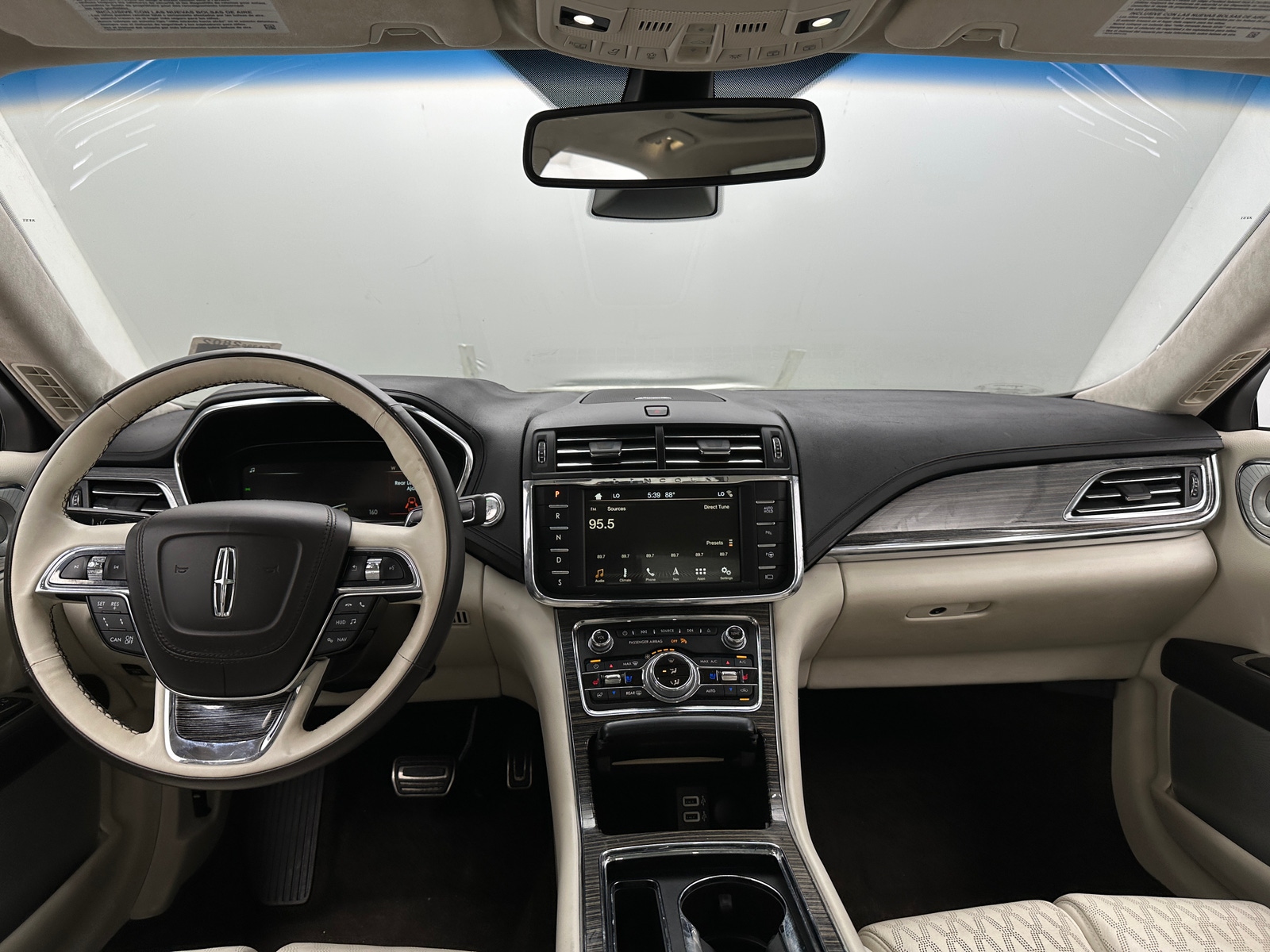 Thumbnail: 2018 Lincoln Continental - 2