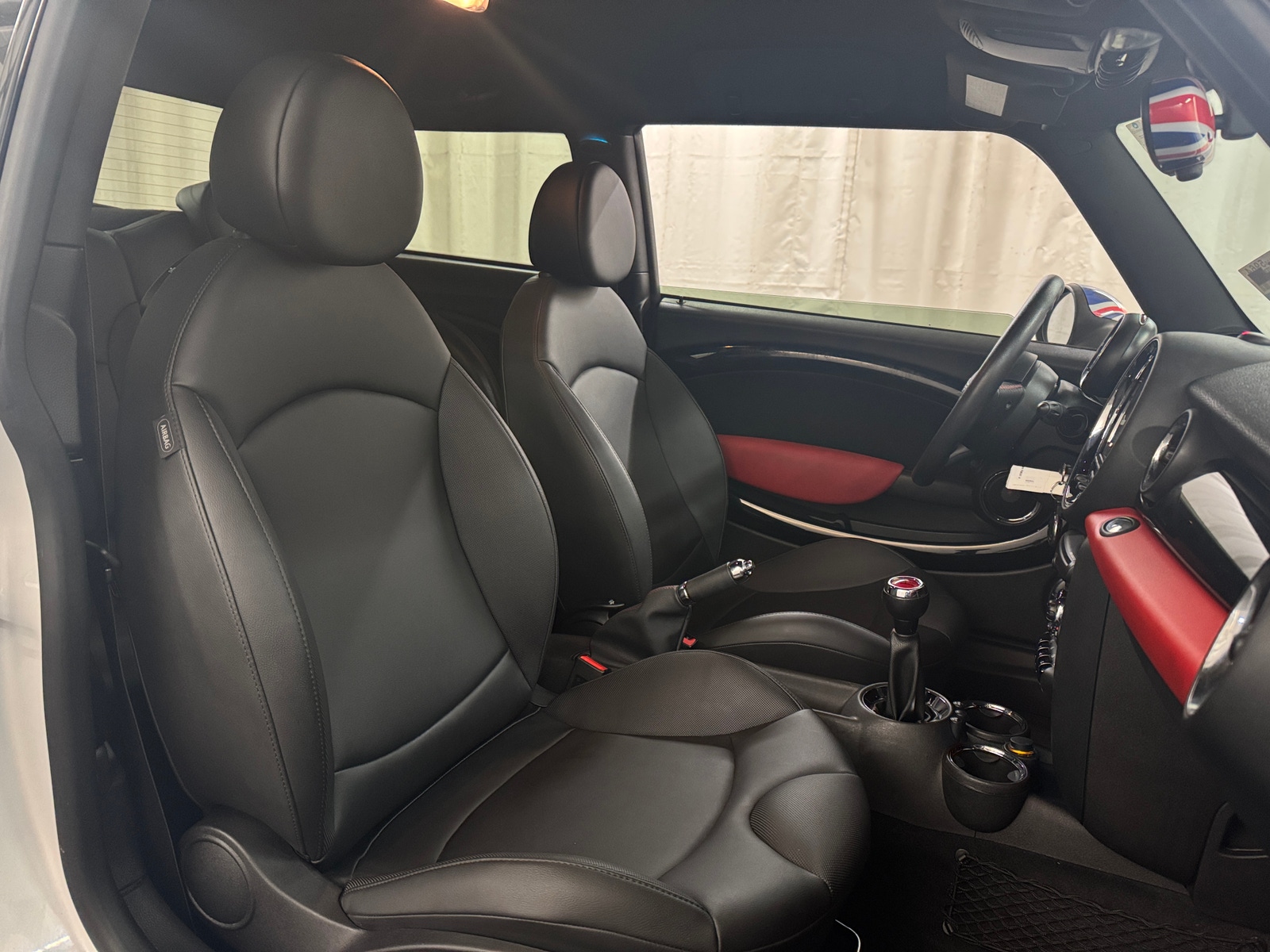 Thumbnail: 2013 MINI Cooper Hardtop - 2