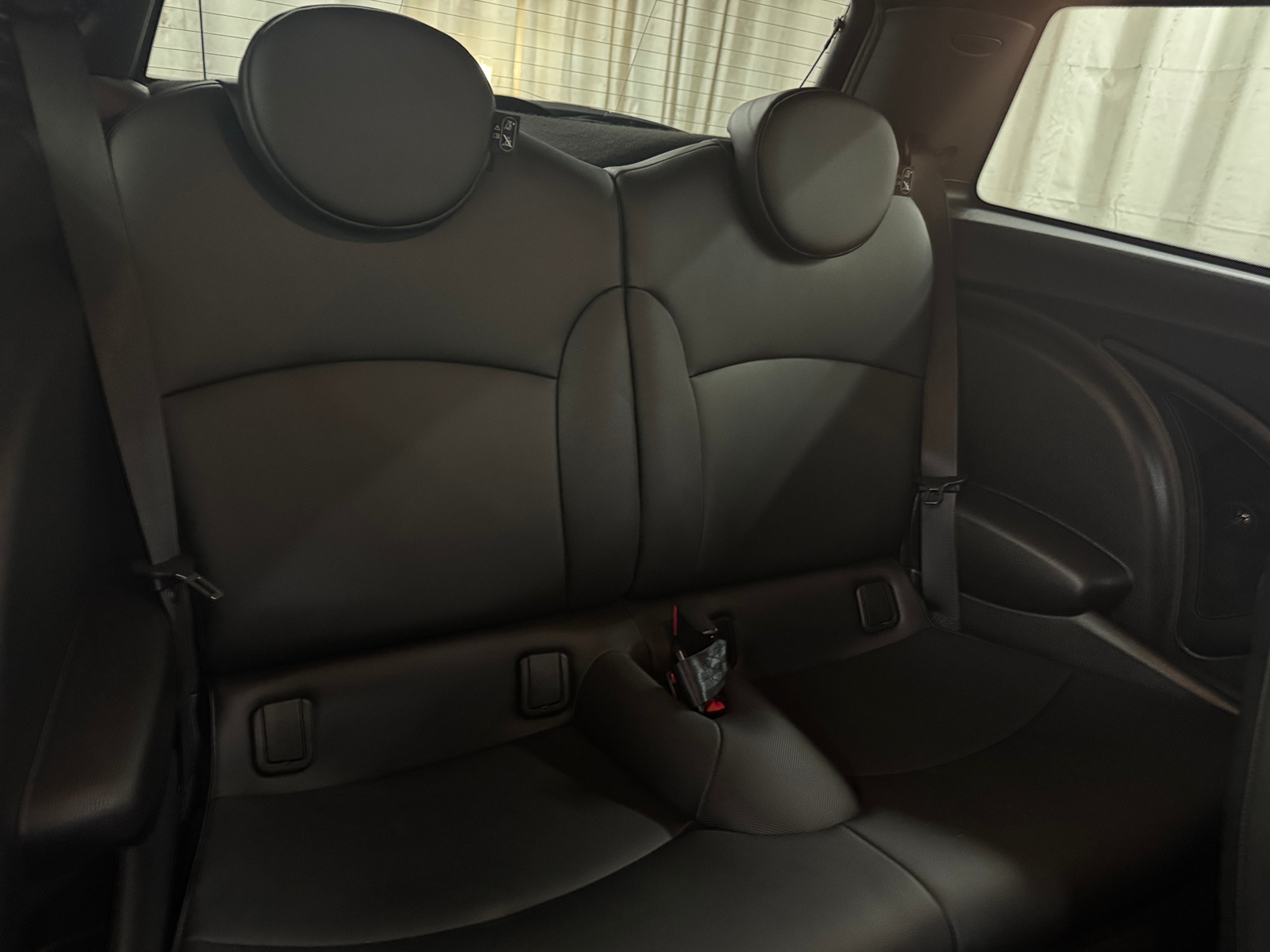 Thumbnail: 2013 MINI Cooper Hardtop - 6