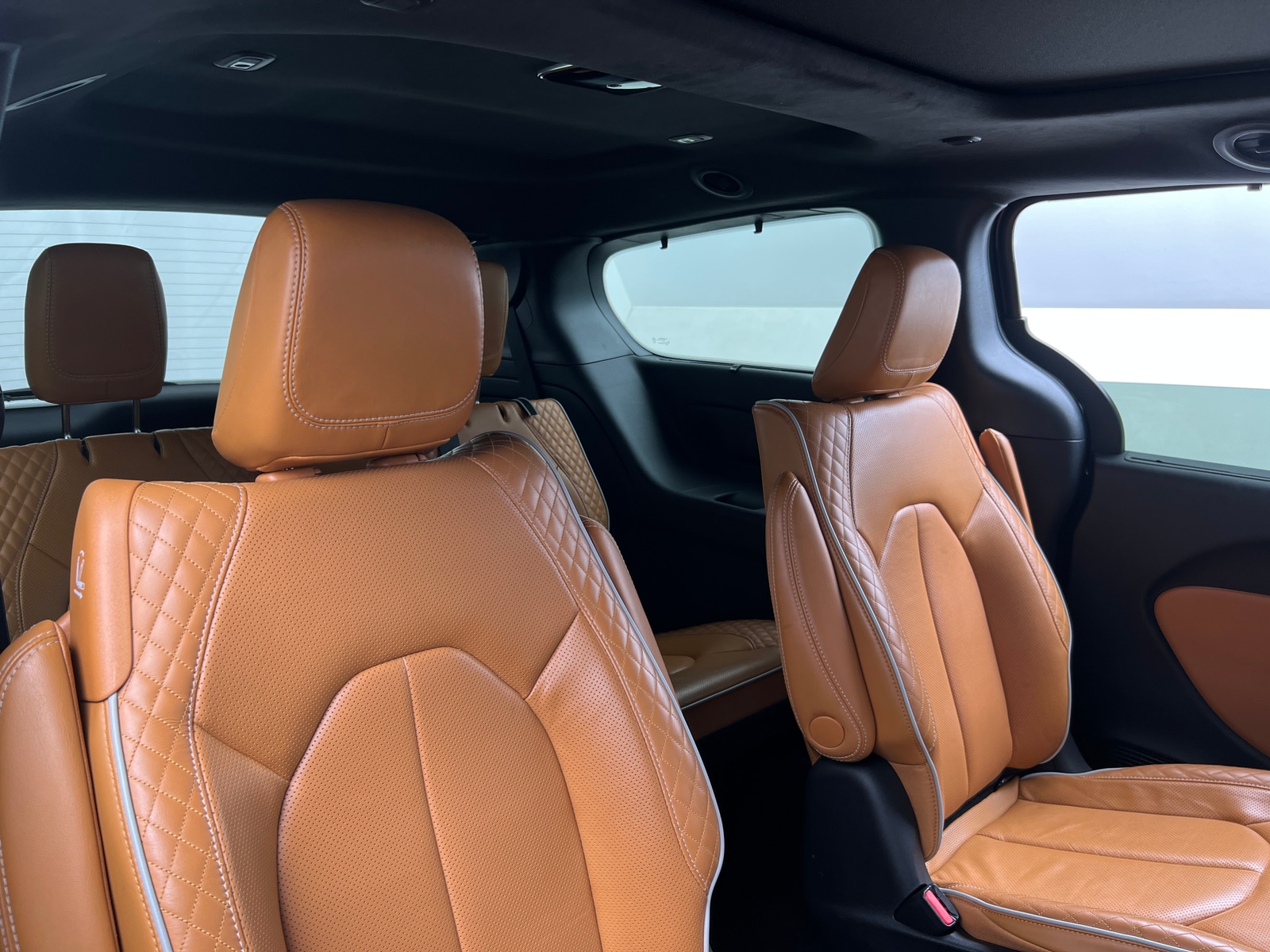 Thumbnail: 2022 Chrysler Pacifica - 5