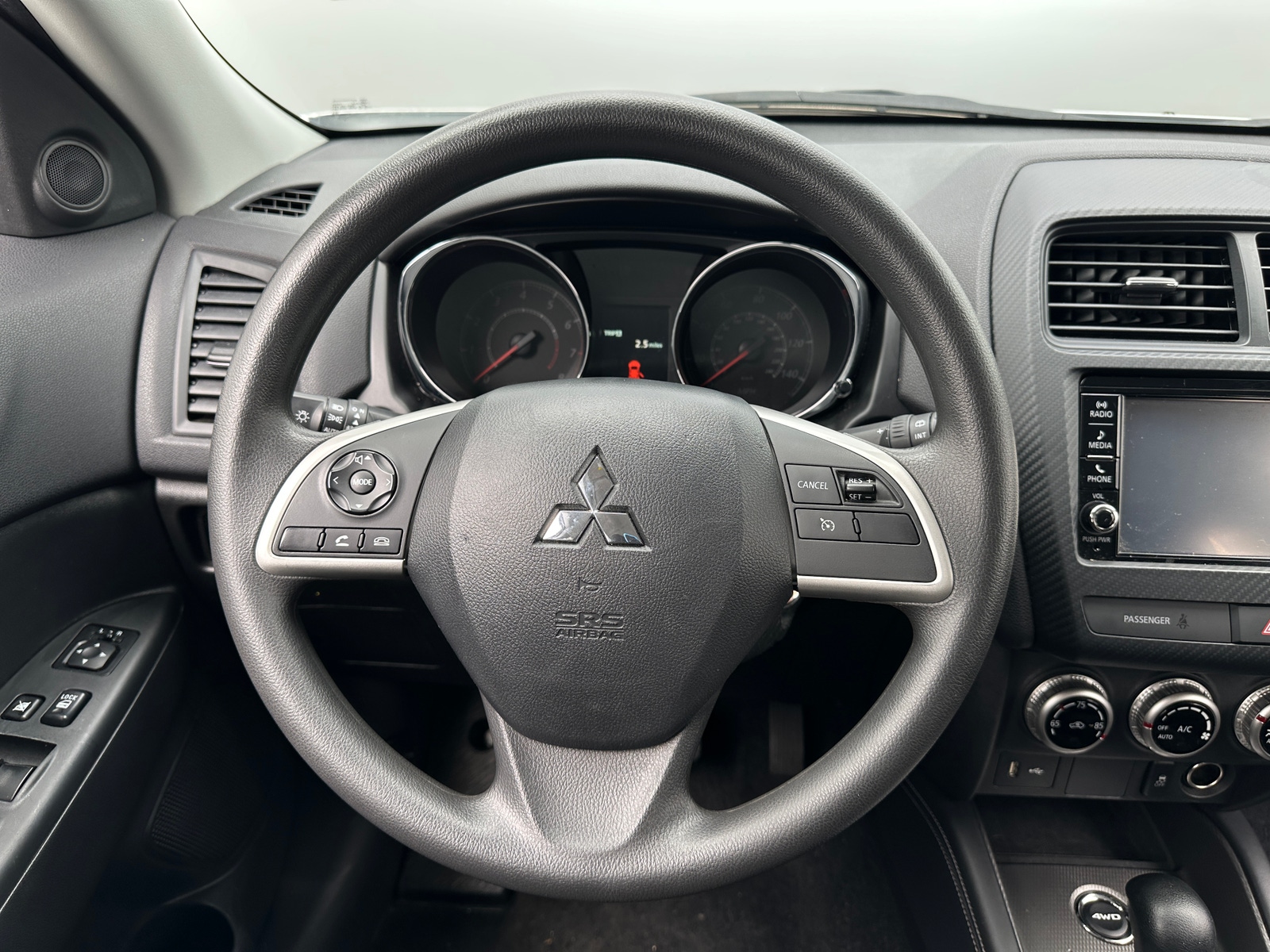 Thumbnail: 2024 Mitsubishi Outlander Sport - 5