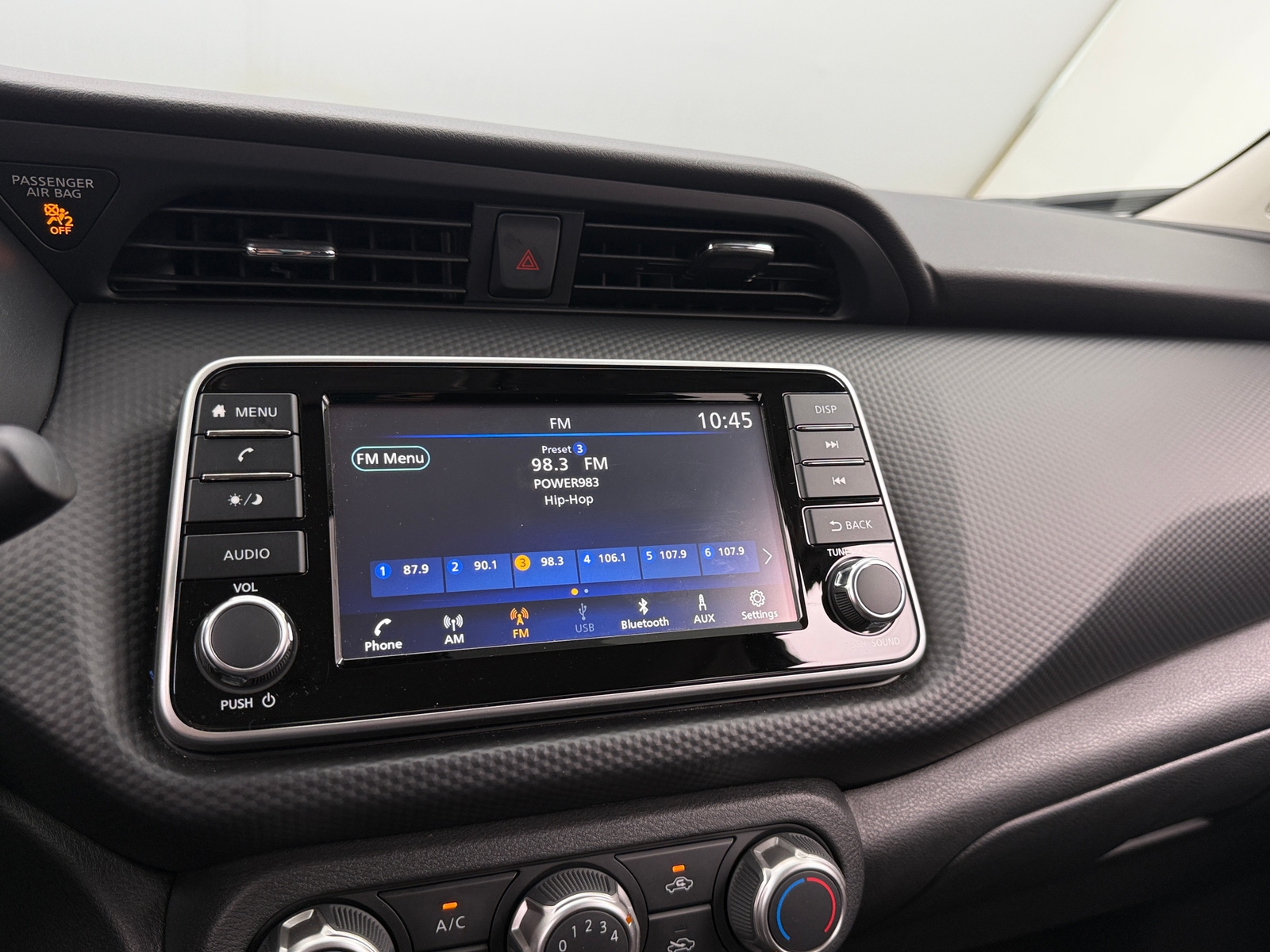 Thumbnail: 2022 Nissan Kicks - 4