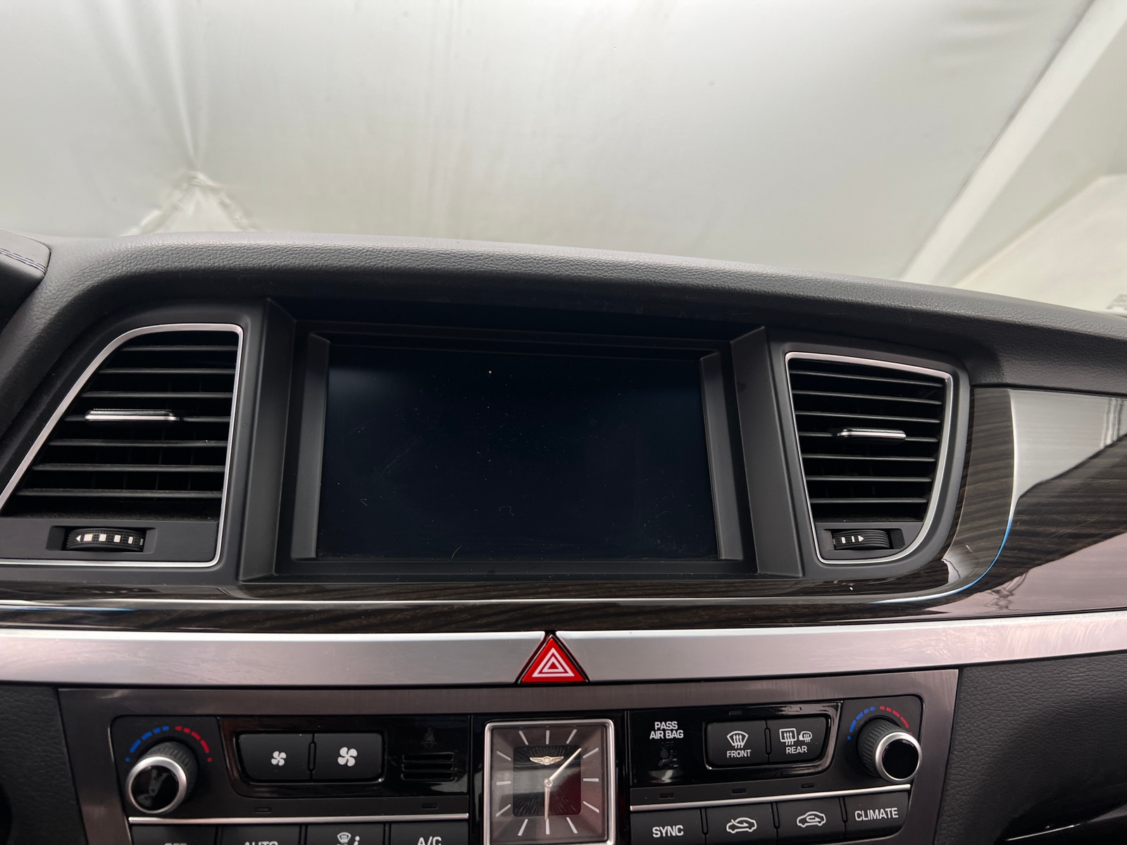 Thumbnail: 2018 Genesis G80 - 3