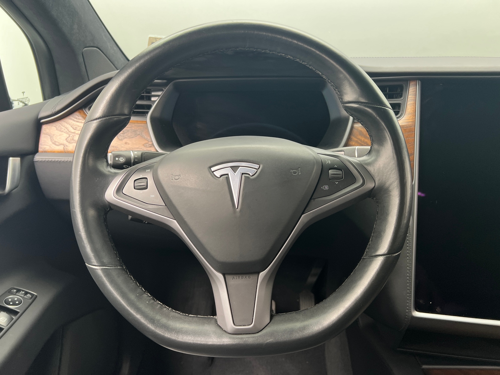 Thumbnail: 2020 Tesla Model X - 4