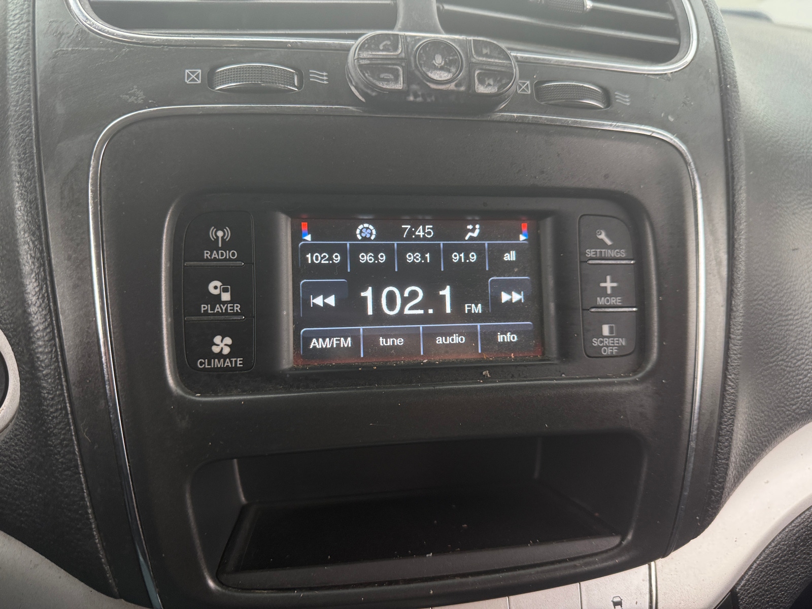 Thumbnail: 2019 Dodge Journey - 4