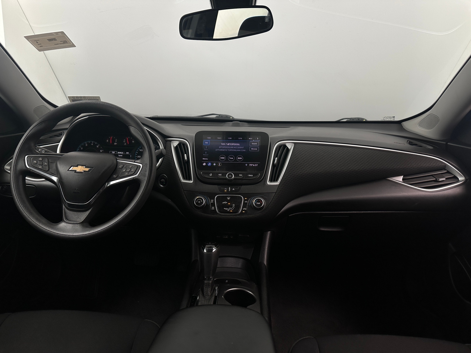 Thumbnail: 2020 Chevrolet Malibu - 3