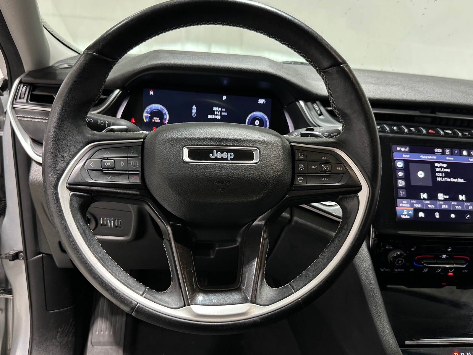 Thumbnail: 2022 Jeep Grand Cherokee L - 5