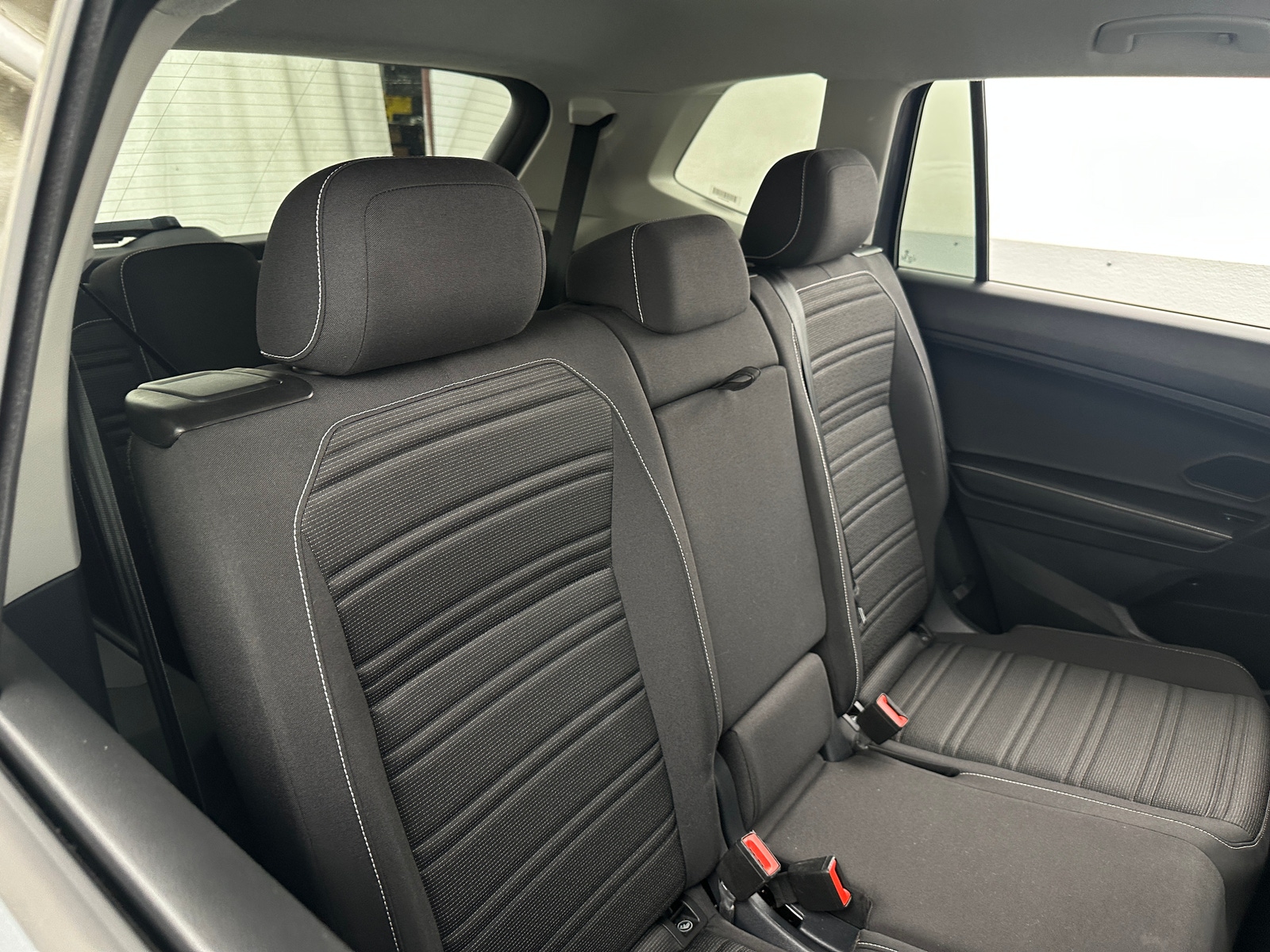 Thumbnail: 2024 Volkswagen Tiguan - 6