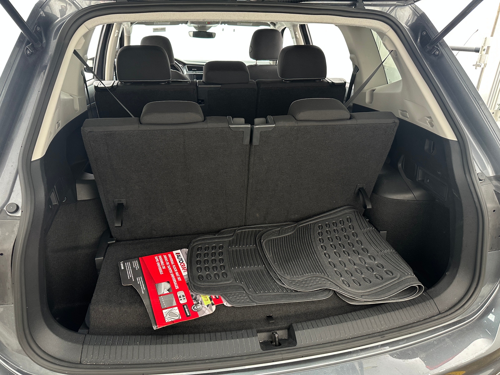 Thumbnail: 2024 Volkswagen Tiguan - 7