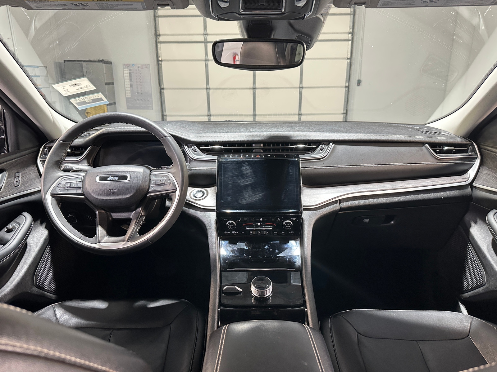 Thumbnail: 2023 Jeep Grand Cherokee L - 2