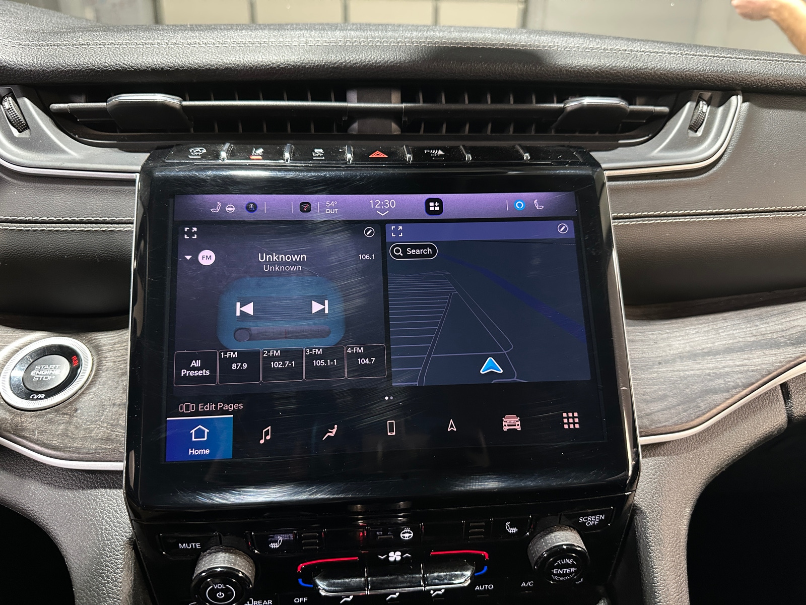 Thumbnail: 2023 Jeep Grand Cherokee L - 3