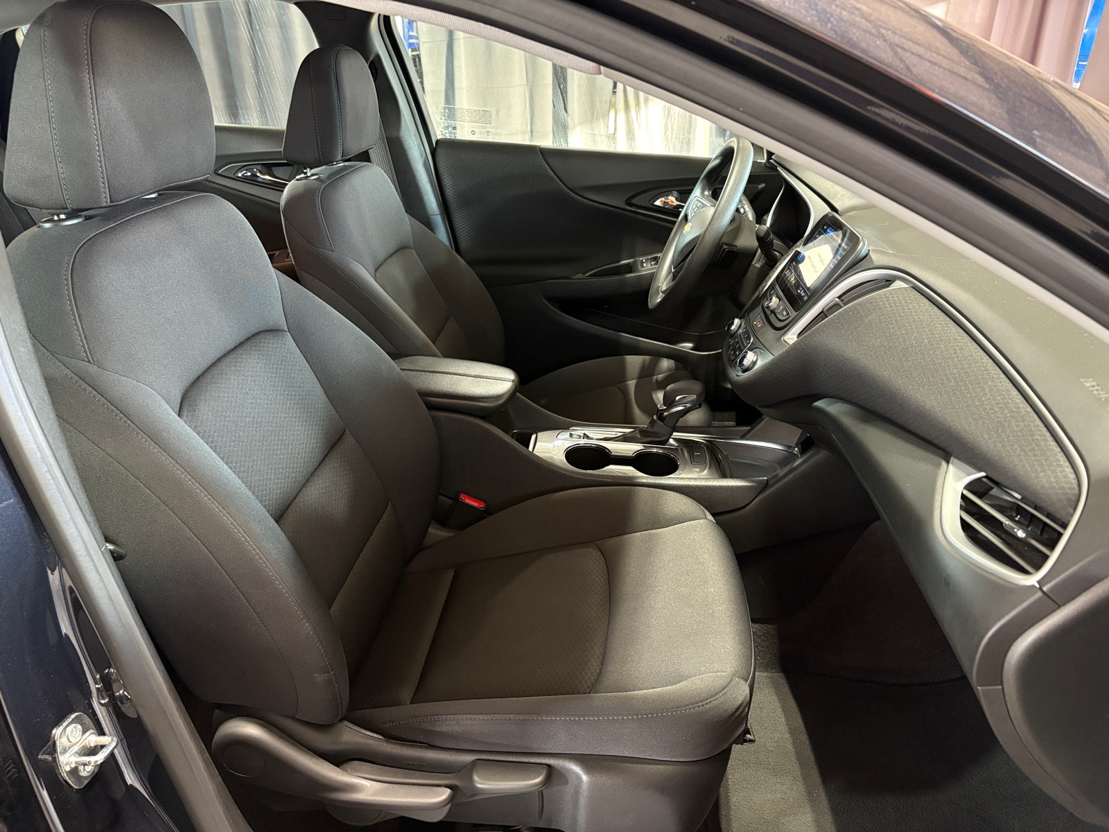 Thumbnail: 2023 Chevrolet Malibu - 2