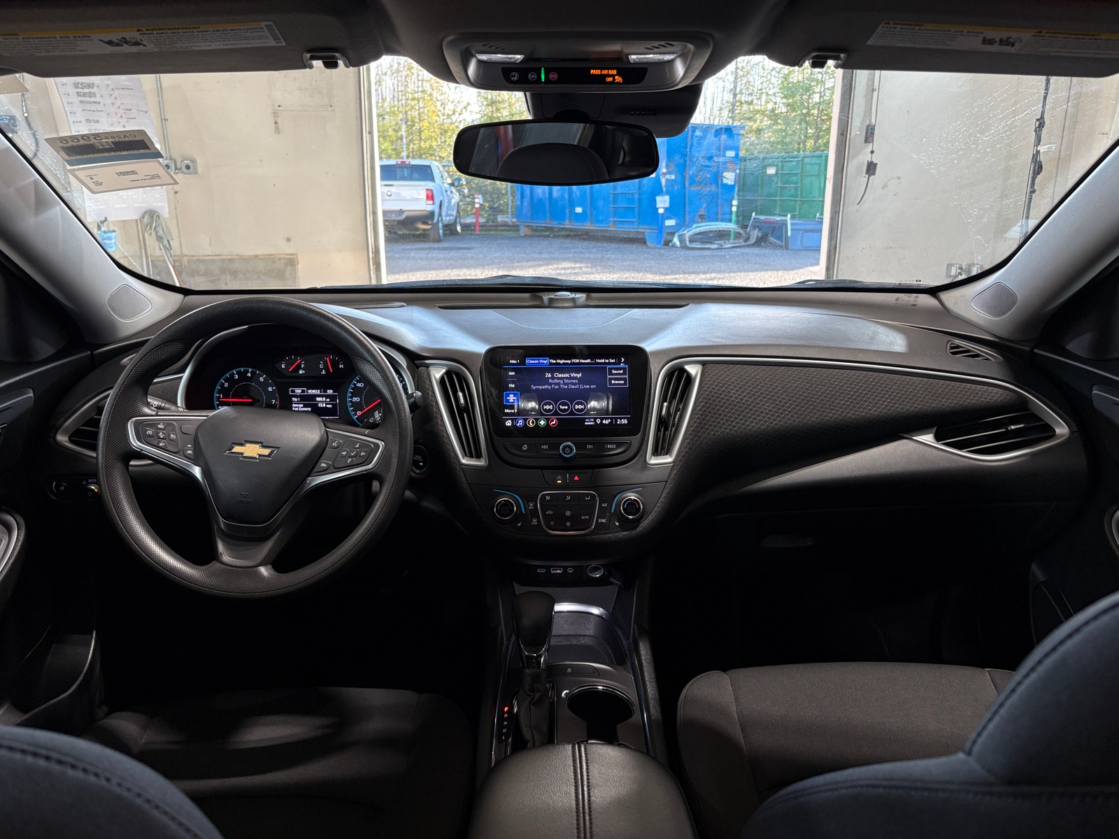 Thumbnail: 2023 Chevrolet Malibu - 3