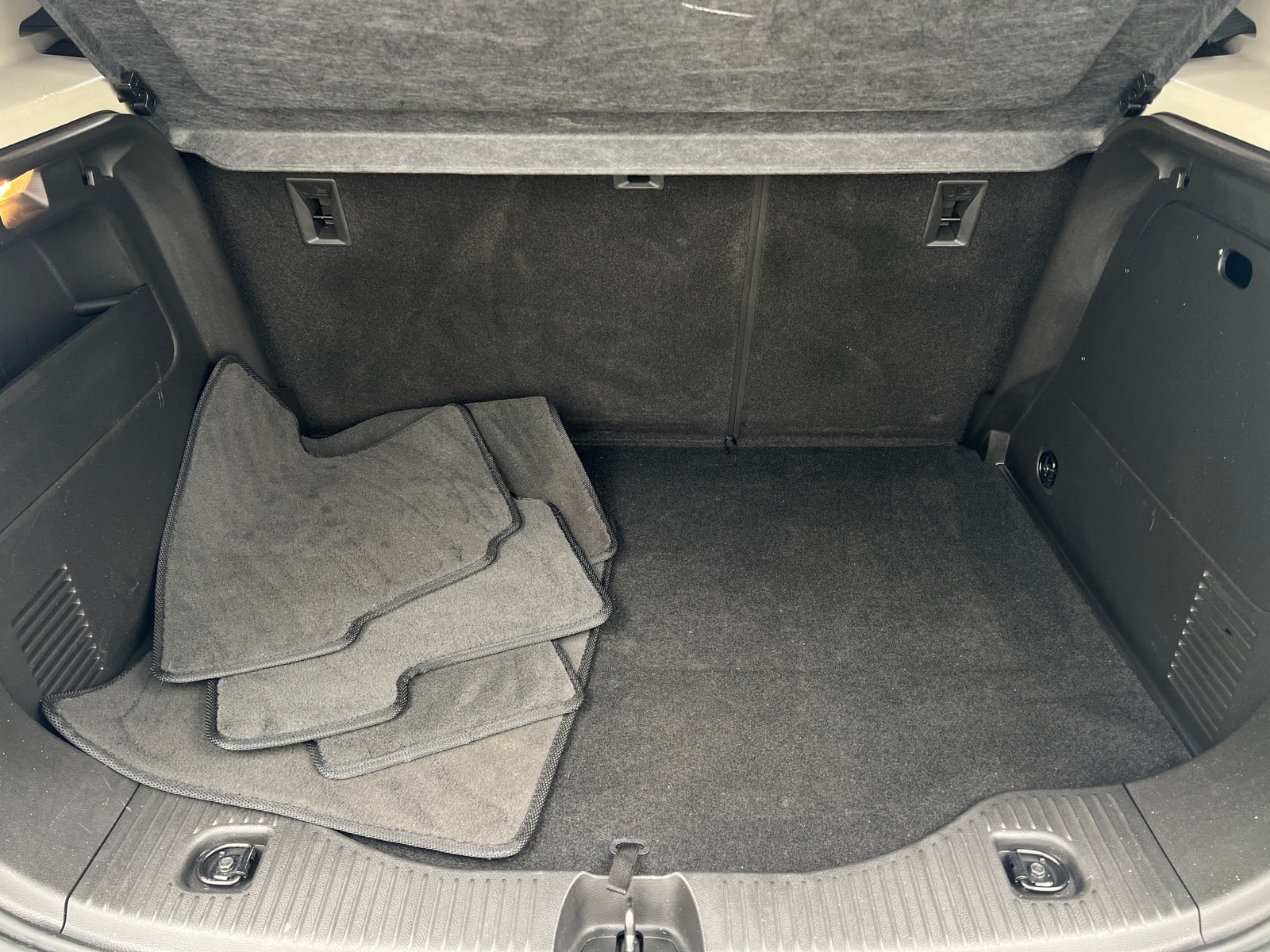 Thumbnail: 2018 Buick Encore - 7