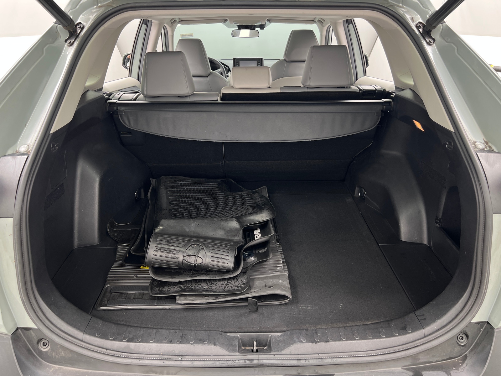 Thumbnail: 2021 Toyota RAV4 - 6