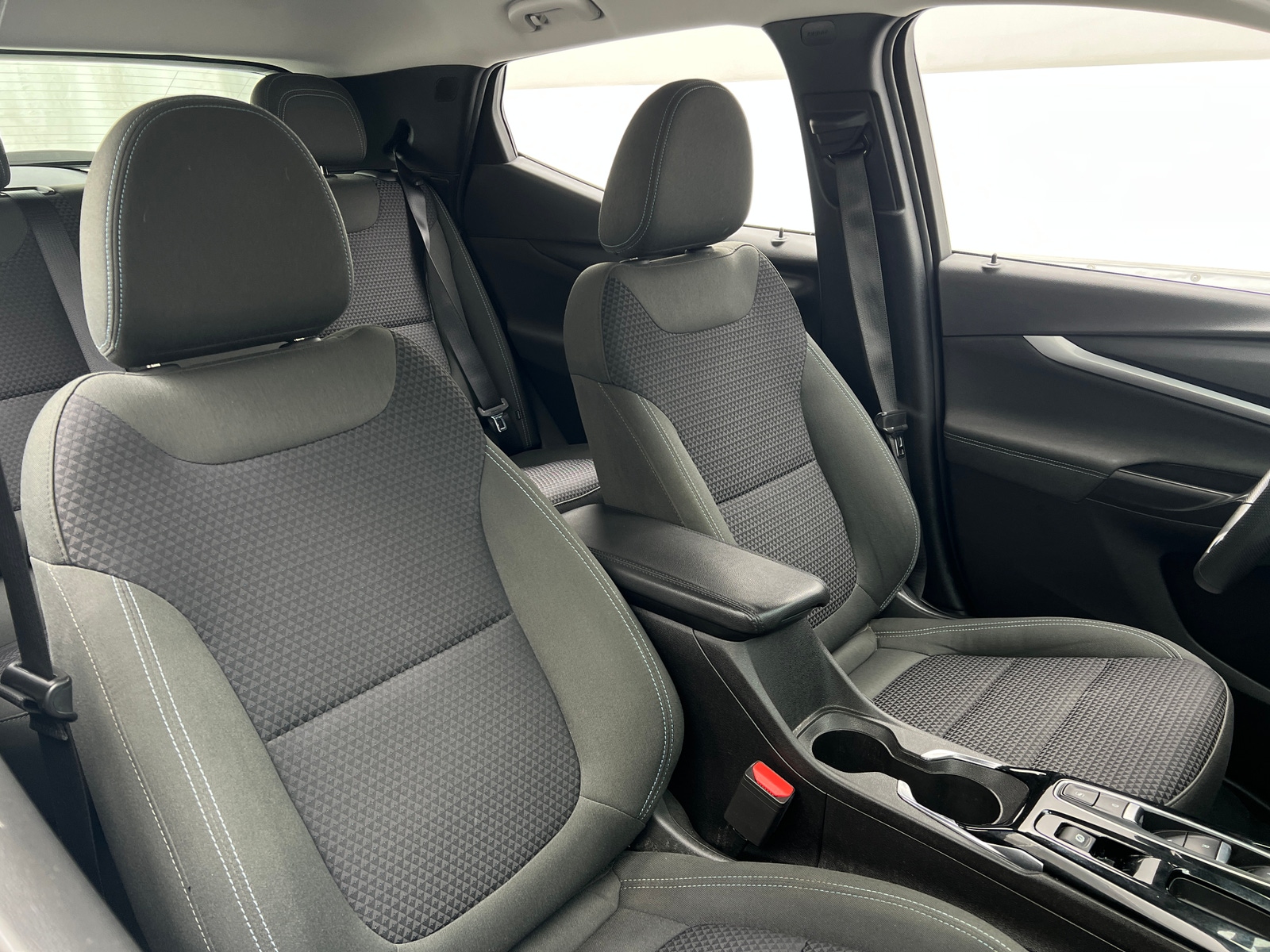 Thumbnail: 2023 Chevrolet Bolt EUV - 2