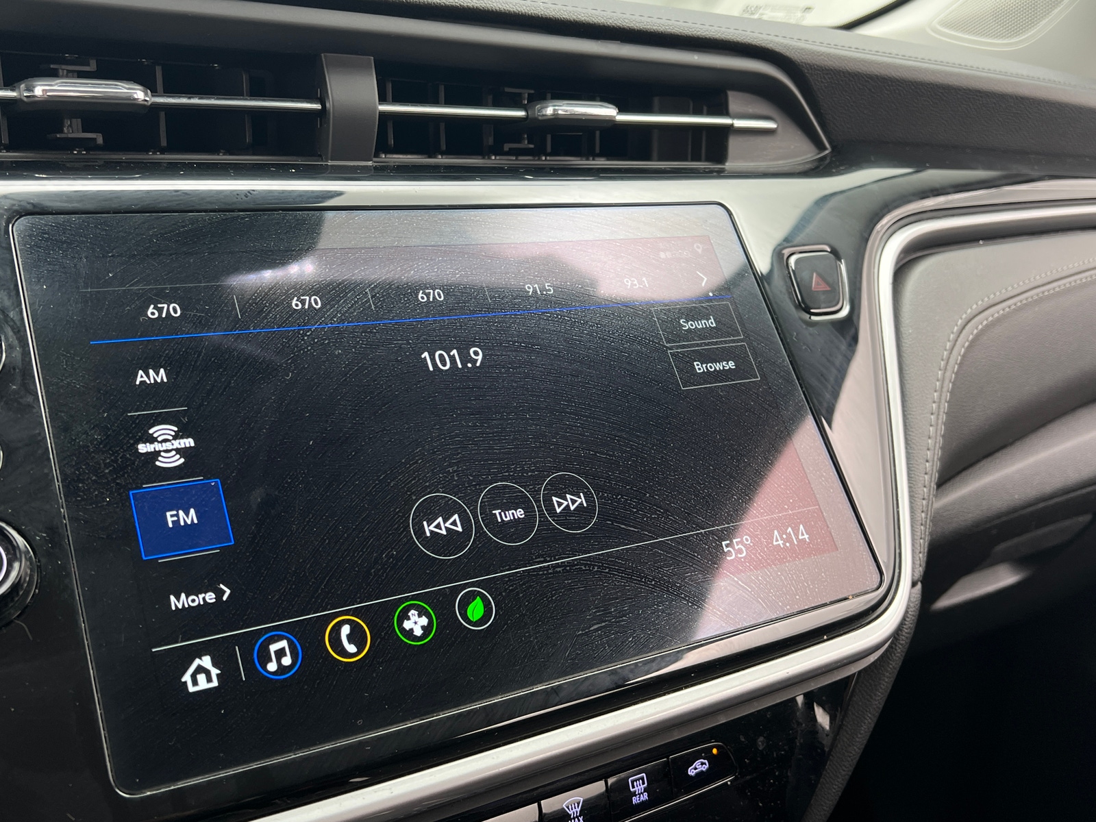 Thumbnail: 2023 Chevrolet Bolt EUV - 4