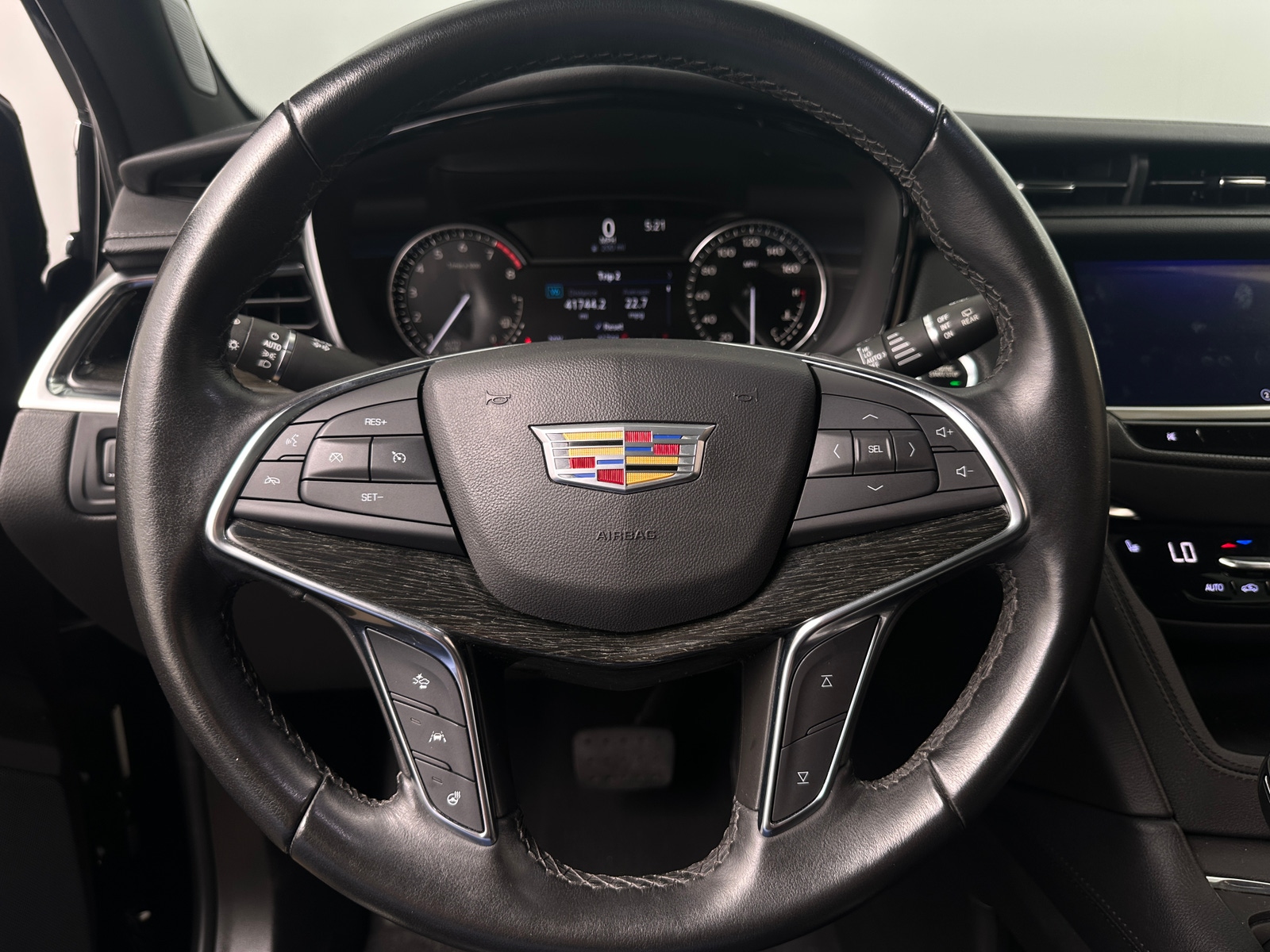 Thumbnail: 2021 Cadillac XT5 - 4