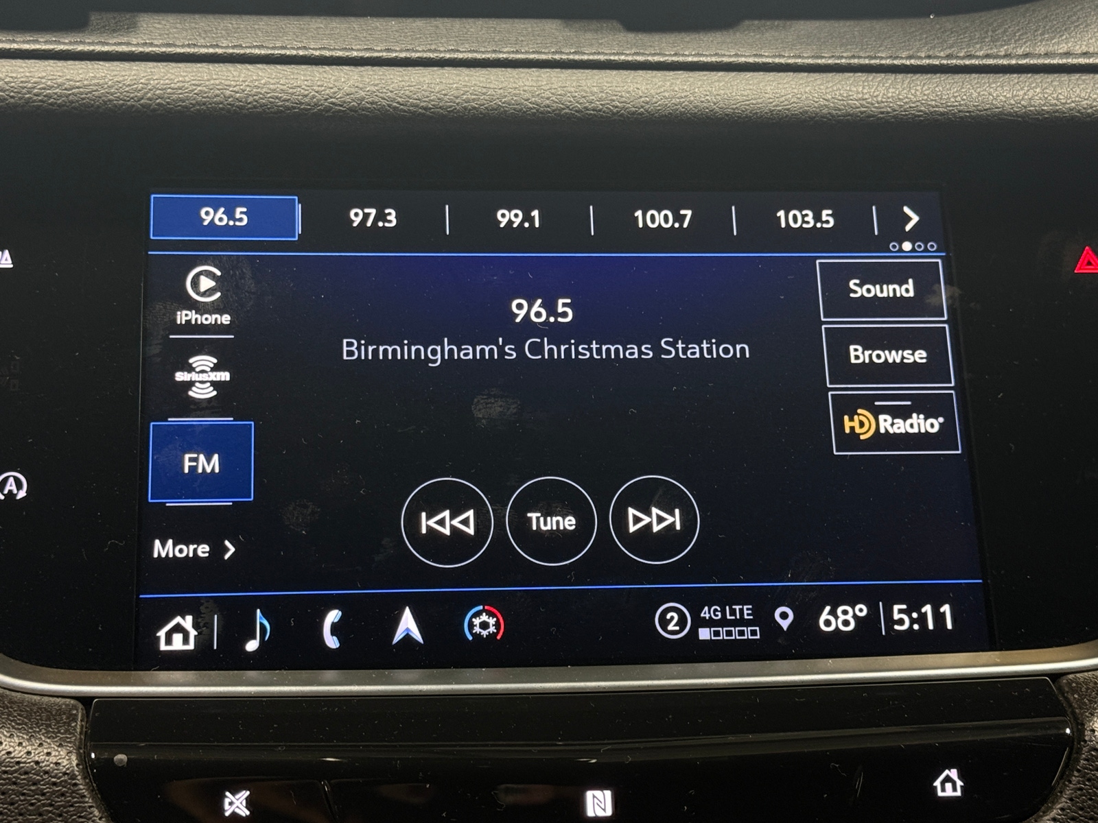 Thumbnail: 2021 Cadillac XT5 - 3