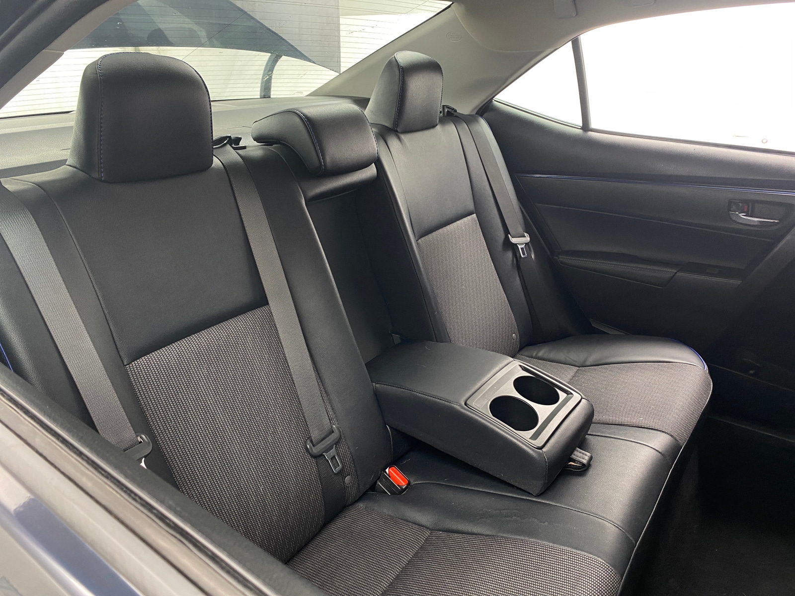 Thumbnail: 2017 Toyota Corolla - 6