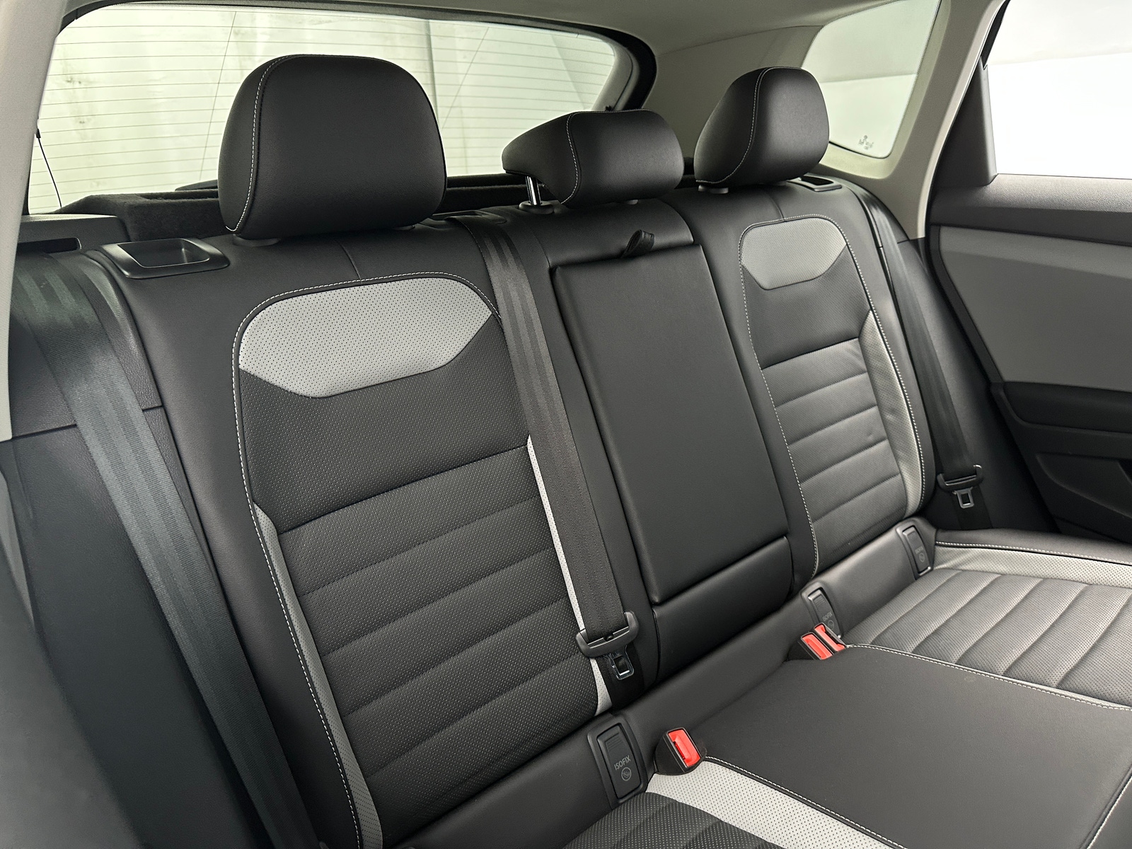 Thumbnail: 2022 Volkswagen Taos - 5