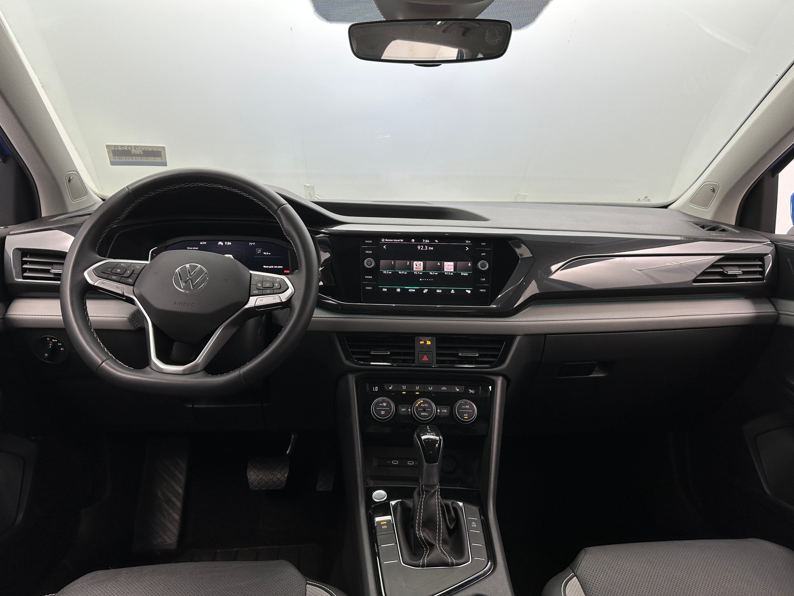 Thumbnail: 2022 Volkswagen Taos - 2