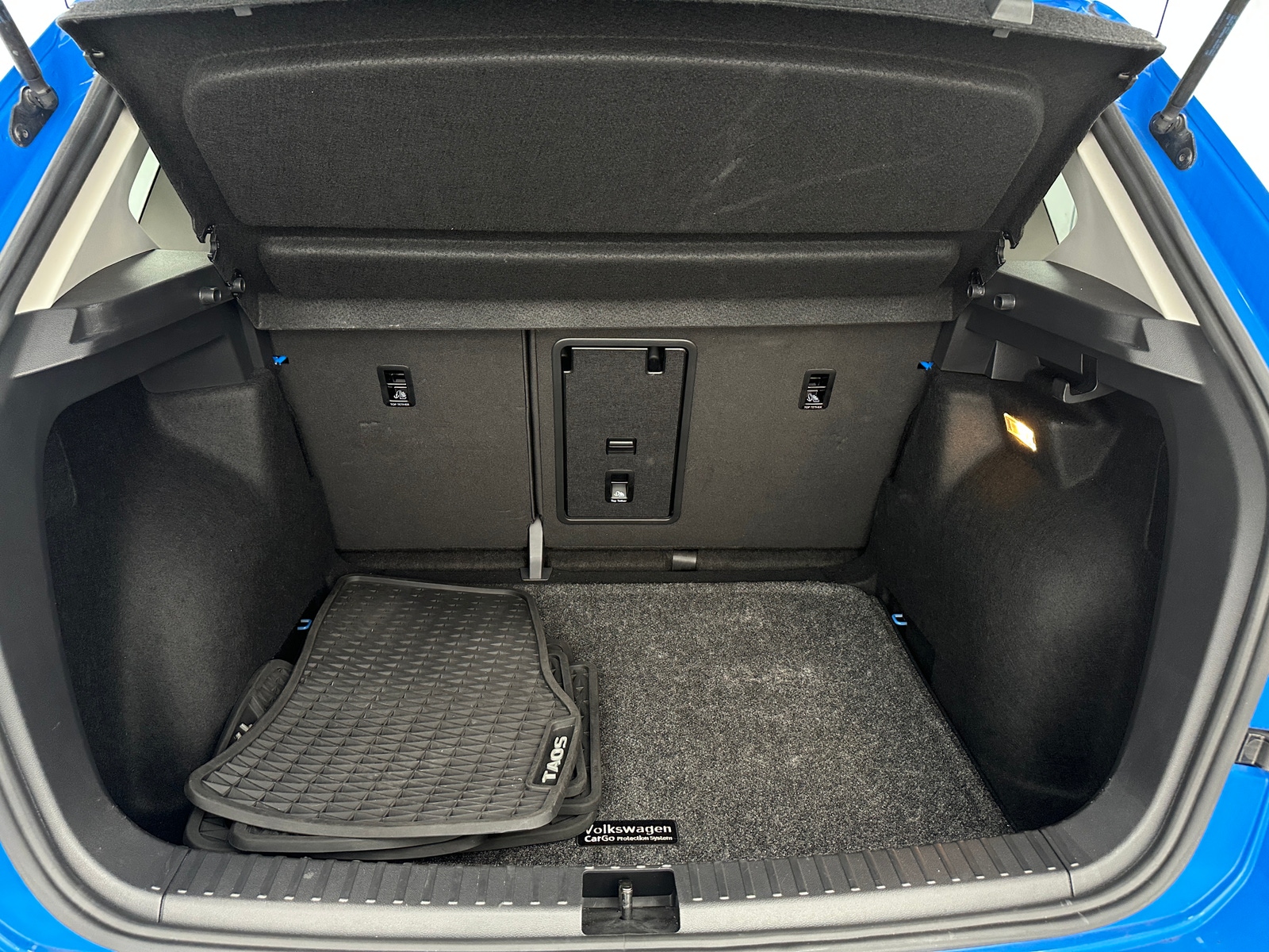 Thumbnail: 2022 Volkswagen Taos - 6