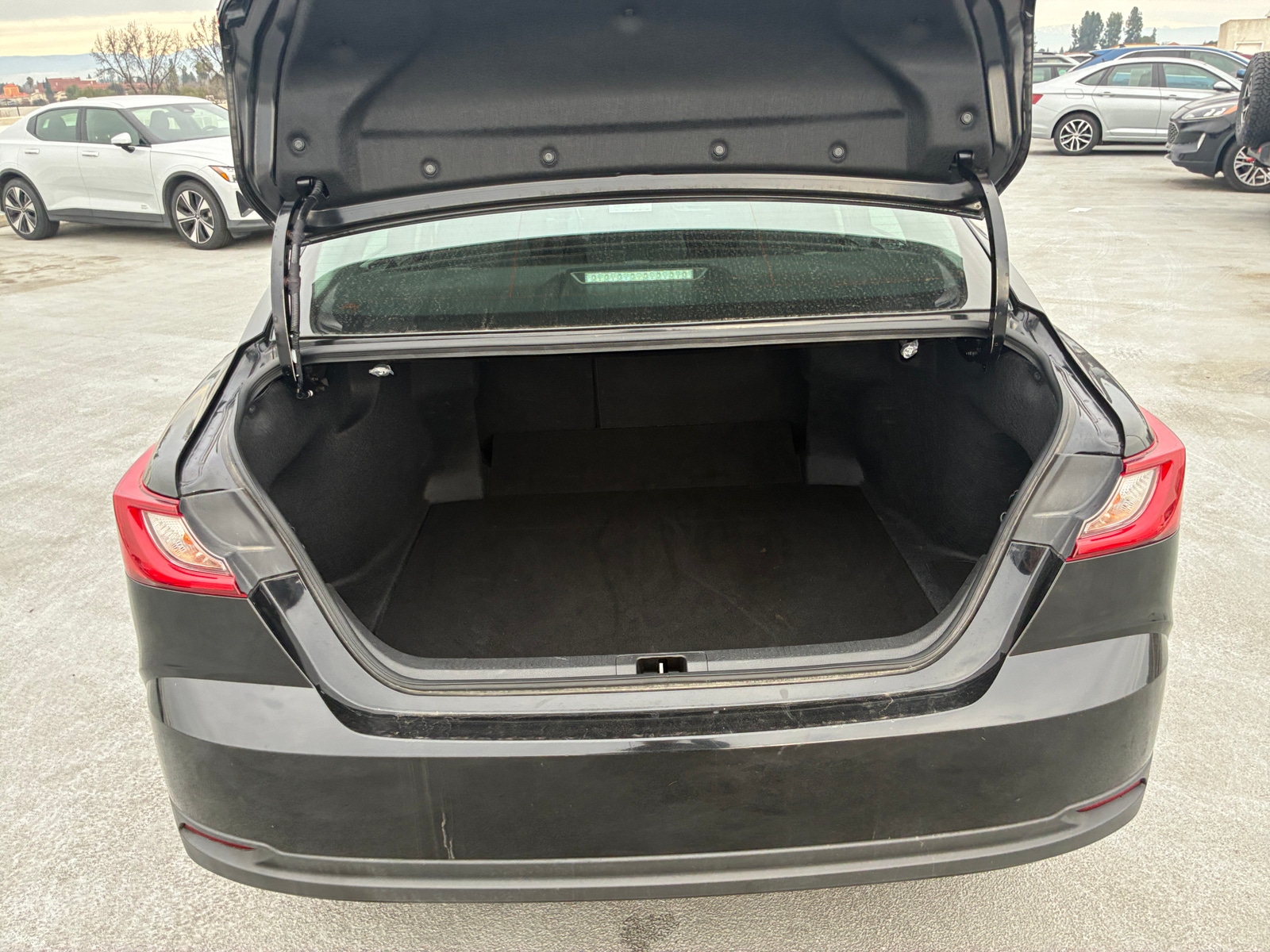 Thumbnail: 2025 Toyota Camry - 6