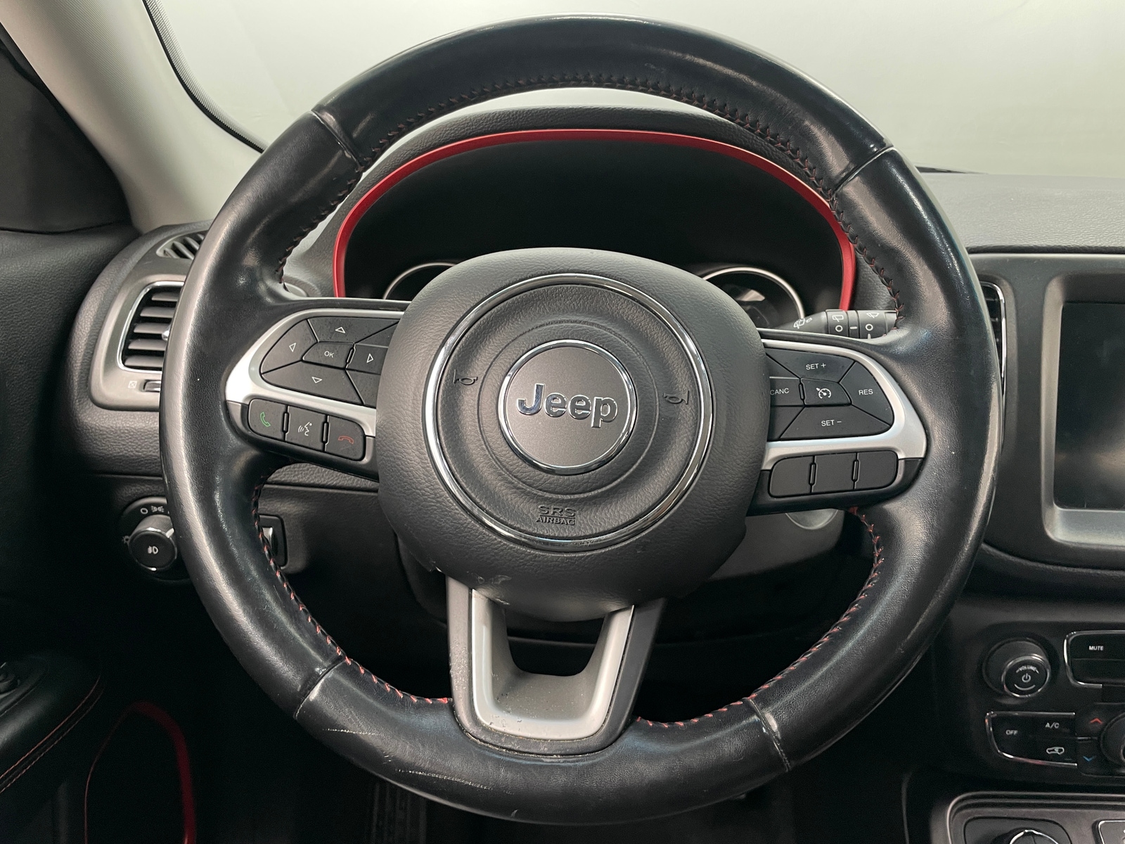 Thumbnail: 2020 Jeep Compass - 4