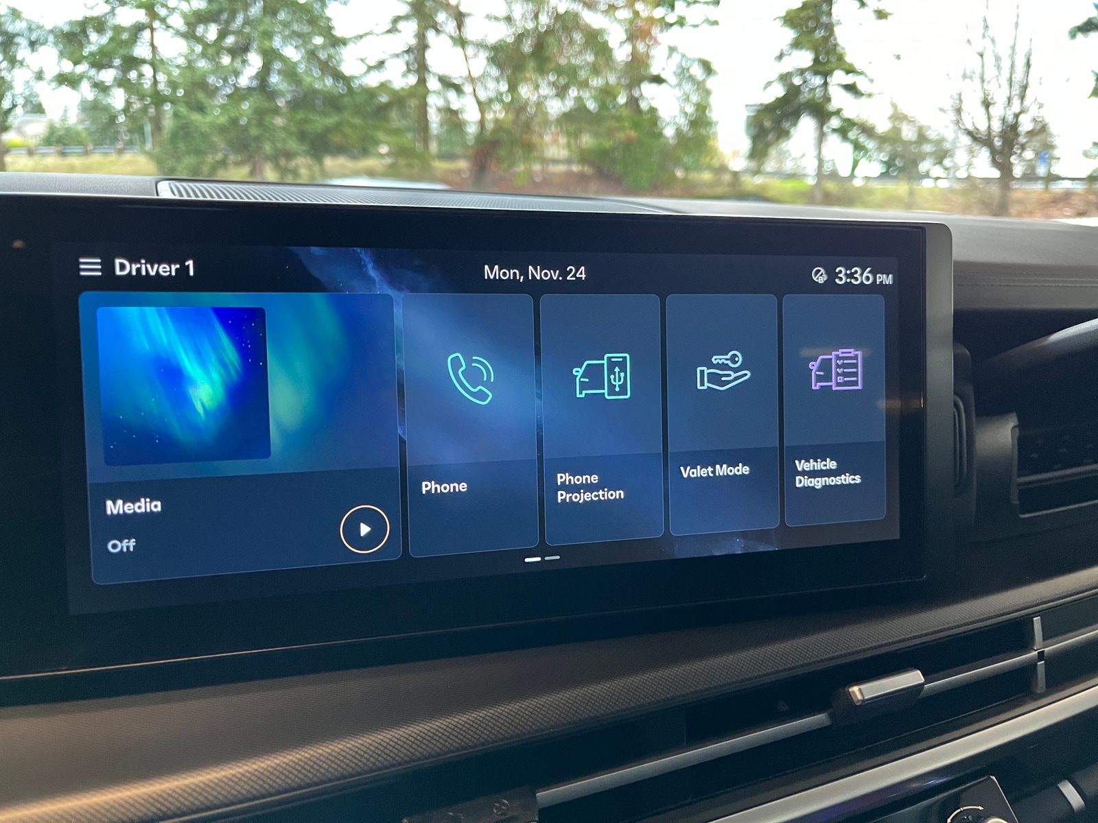 Thumbnail: 2025 Hyundai Santa Fe - 4