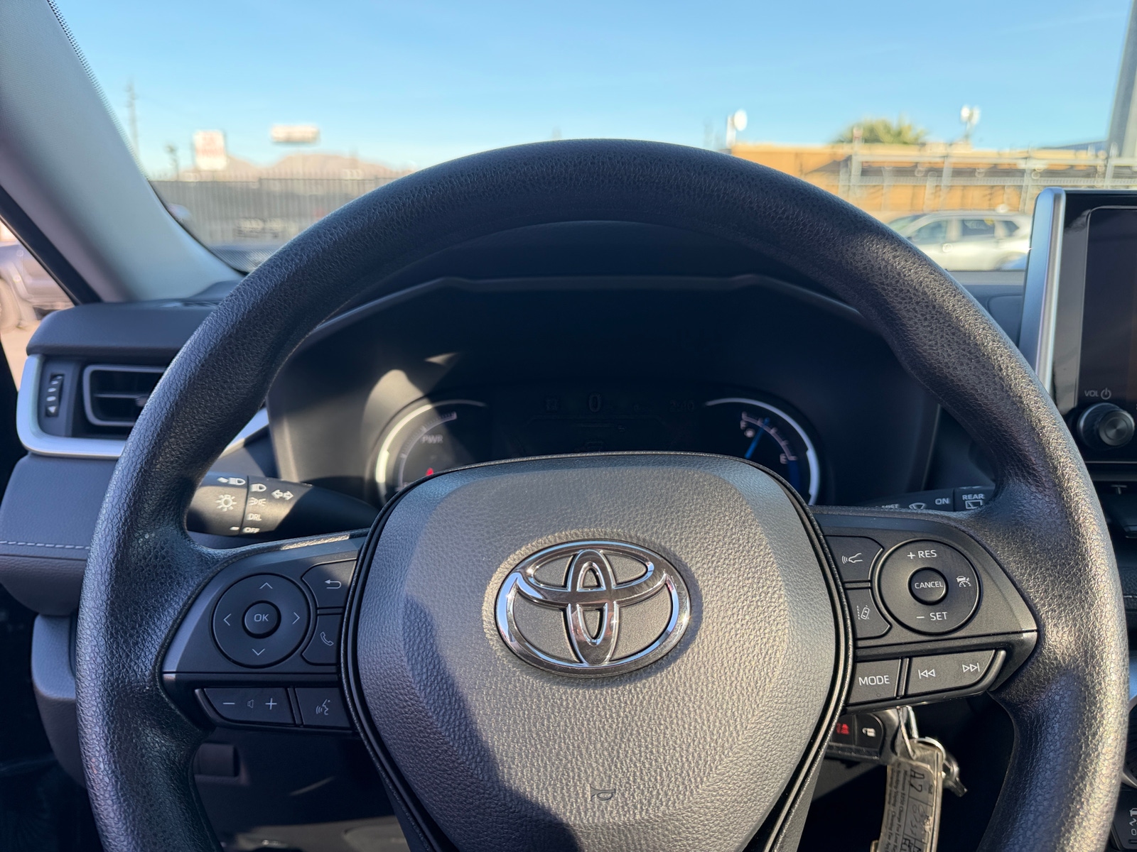 Thumbnail: 2025 Toyota RAV4 - 5